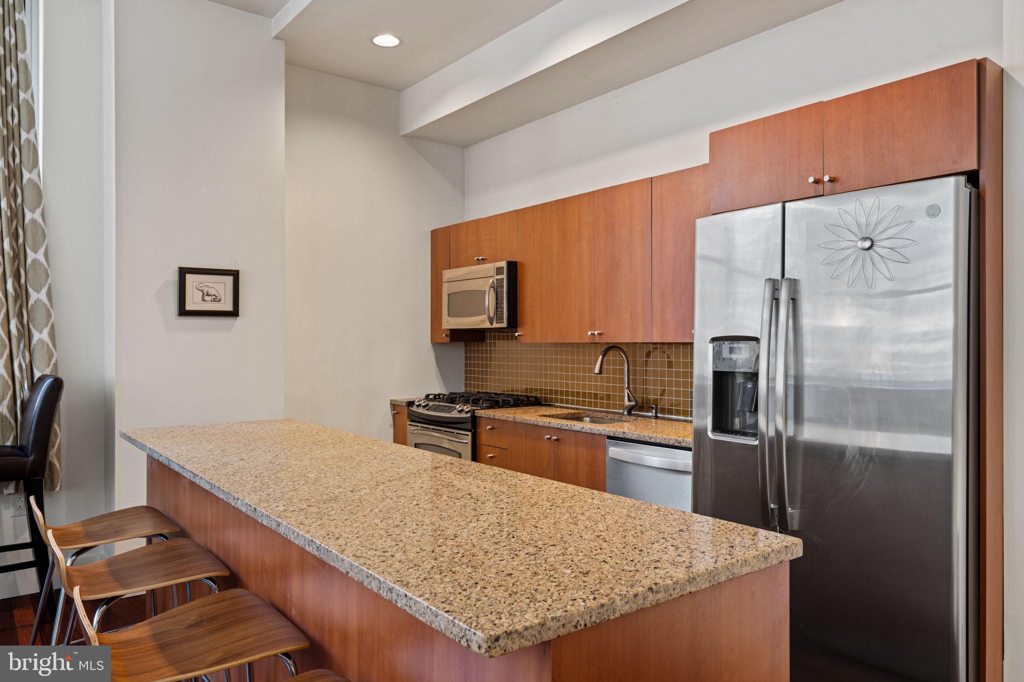 WASHINGTON SQ WEST - Residential