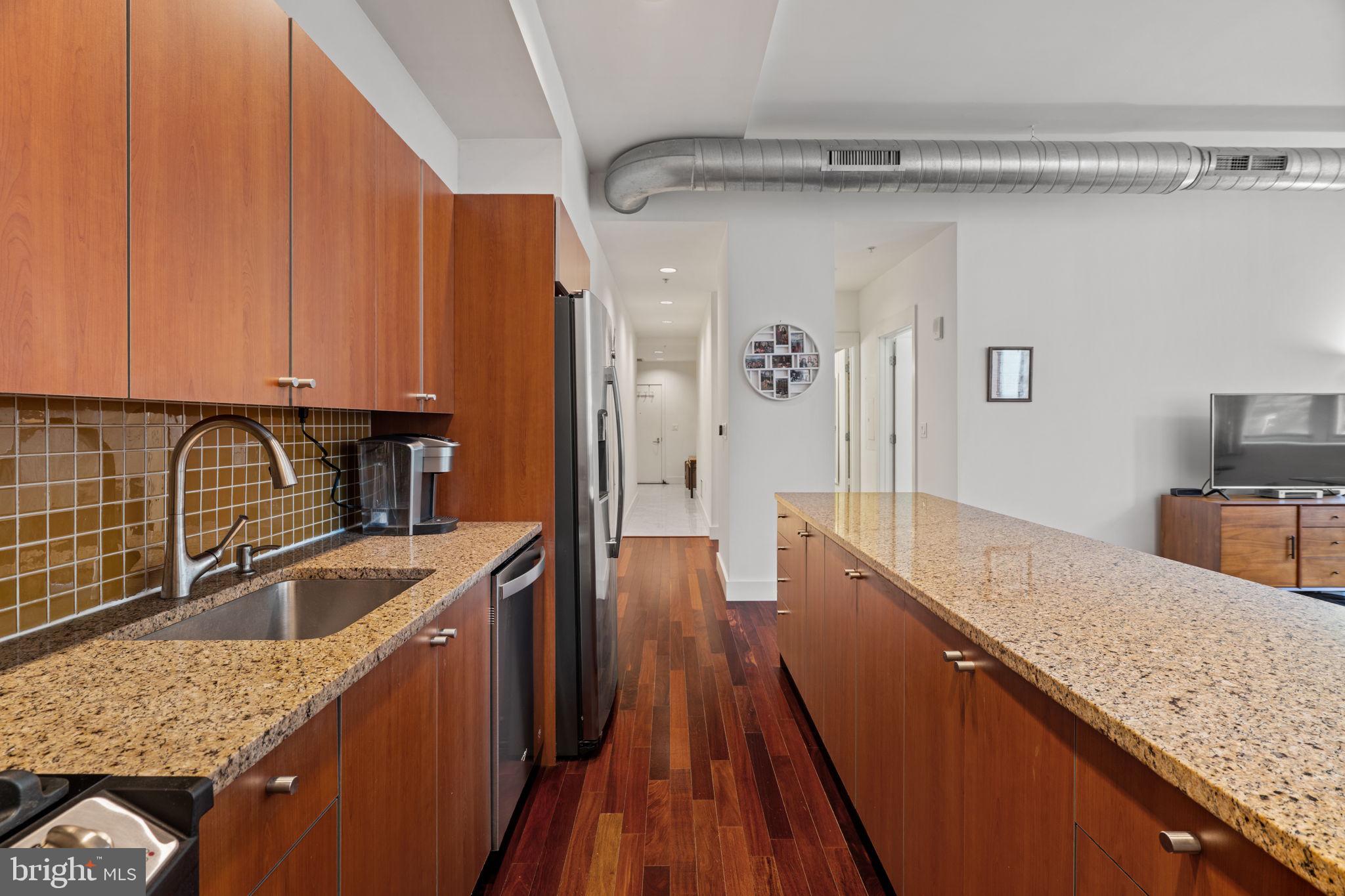 WASHINGTON SQ WEST - Residential