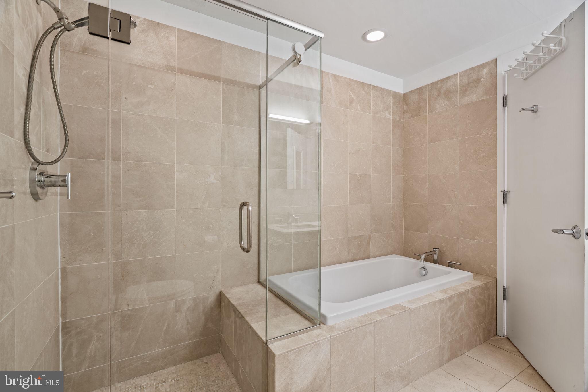 WASHINGTON SQ WEST - Residential
