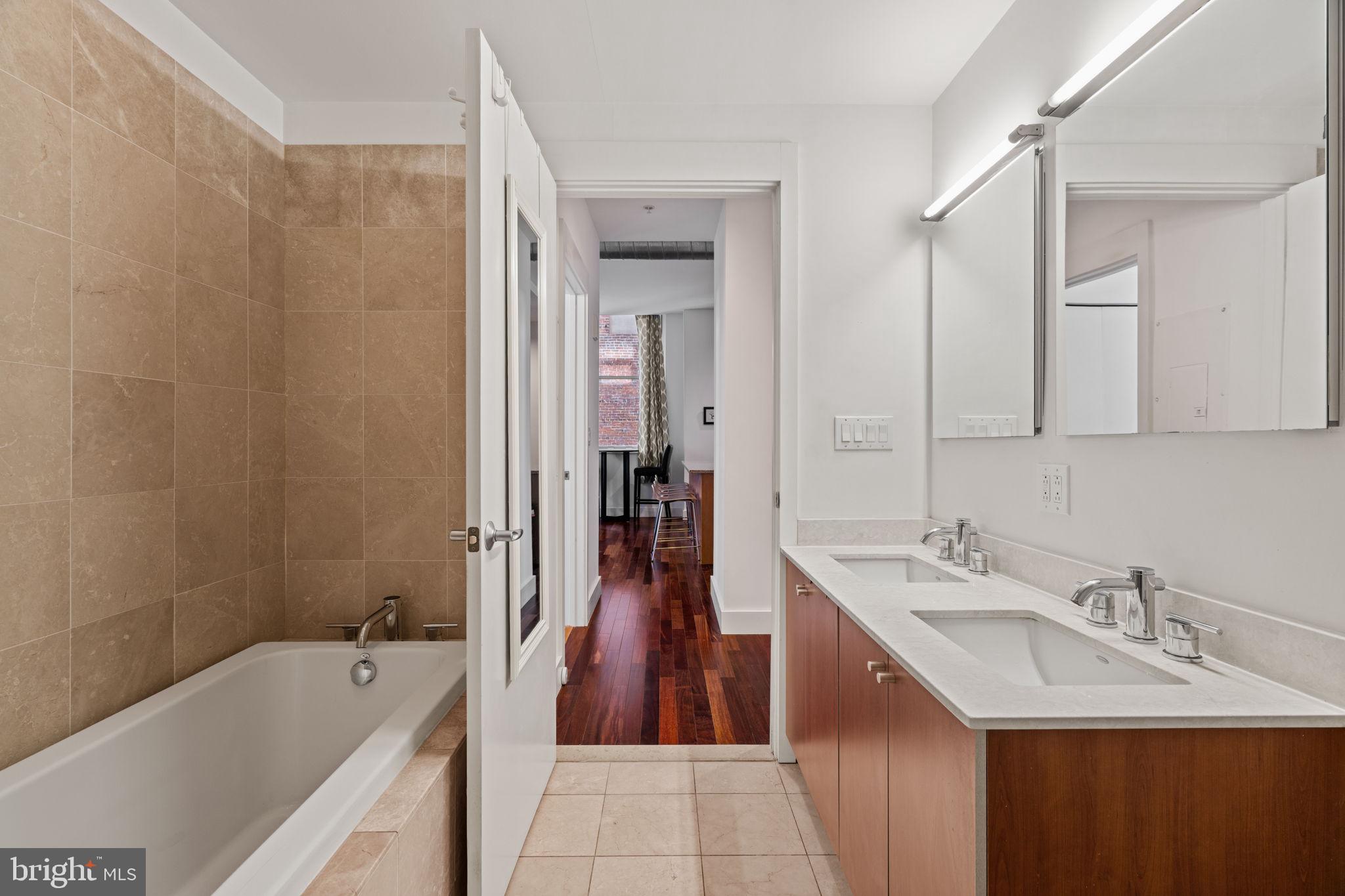 WASHINGTON SQ WEST - Residential