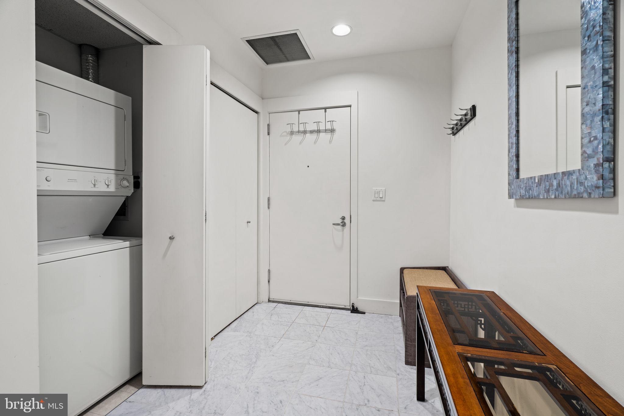 WASHINGTON SQ WEST - Residential