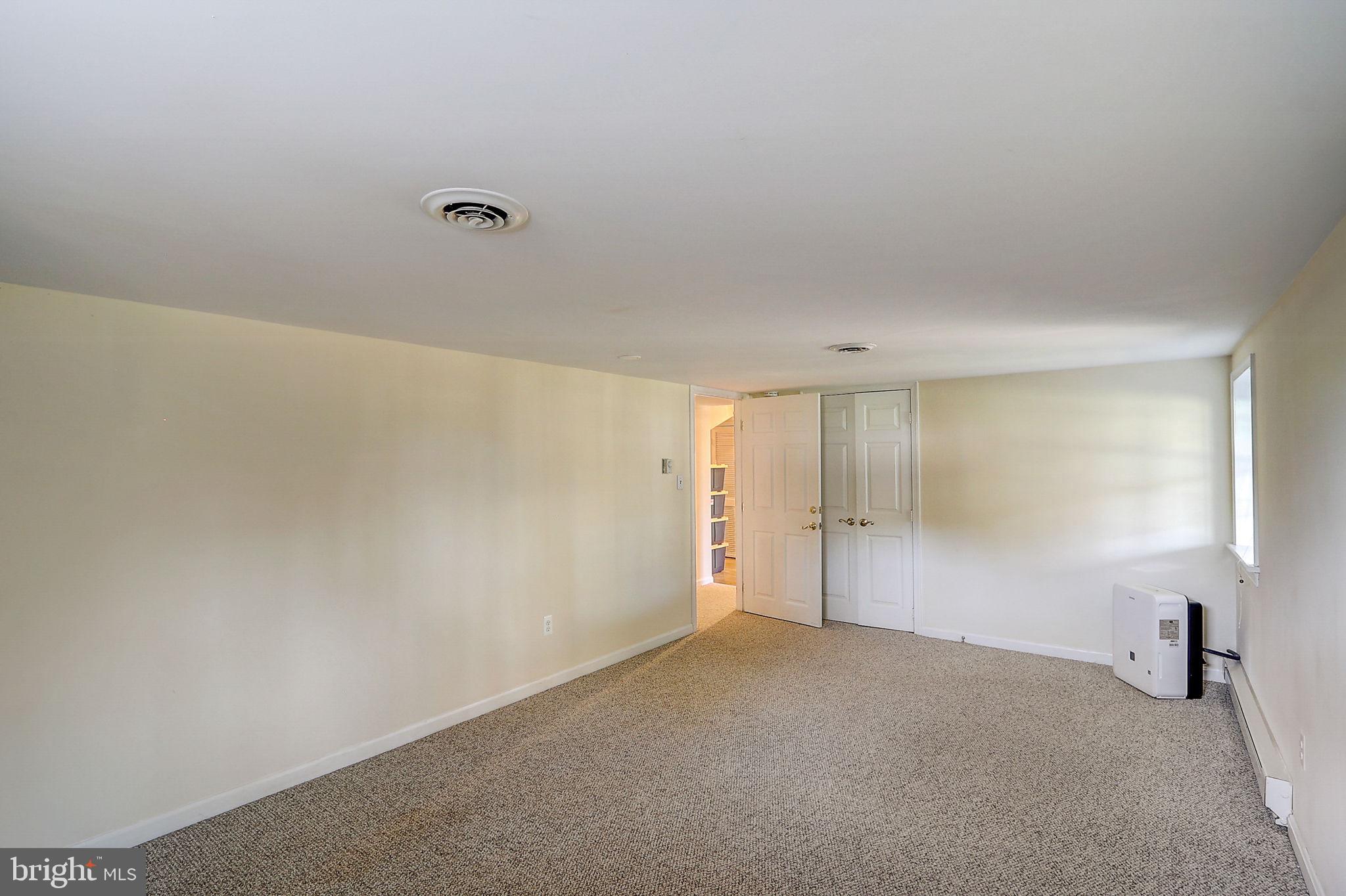 OAKTON GROVE - Residential