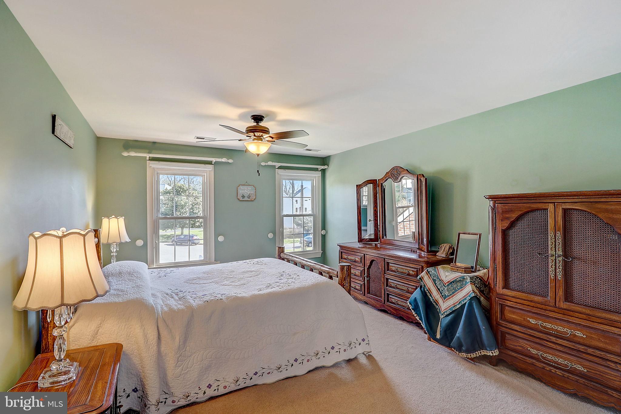 OAKTON GROVE - Residential