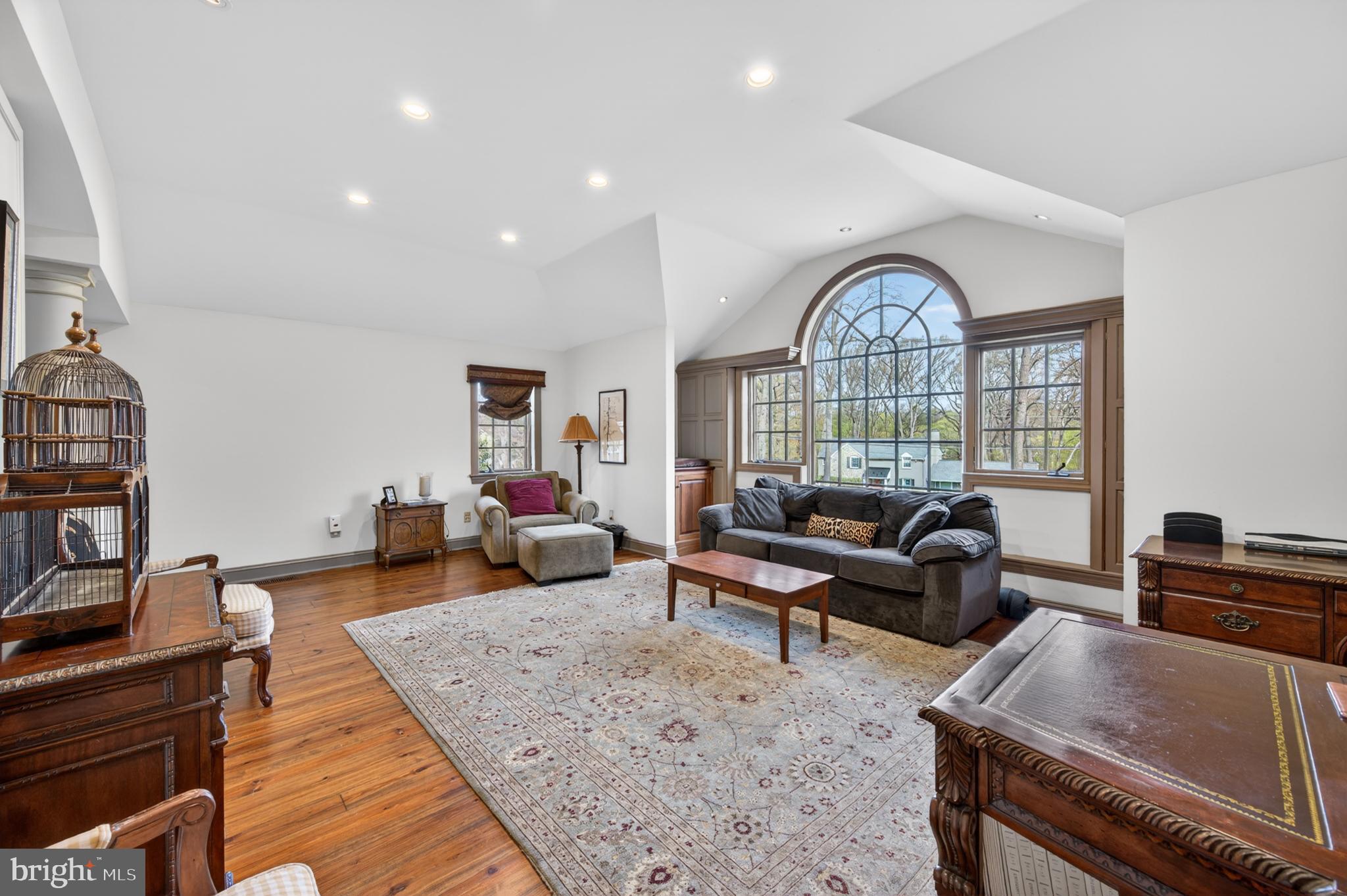 CHARTER CHASE - Residential