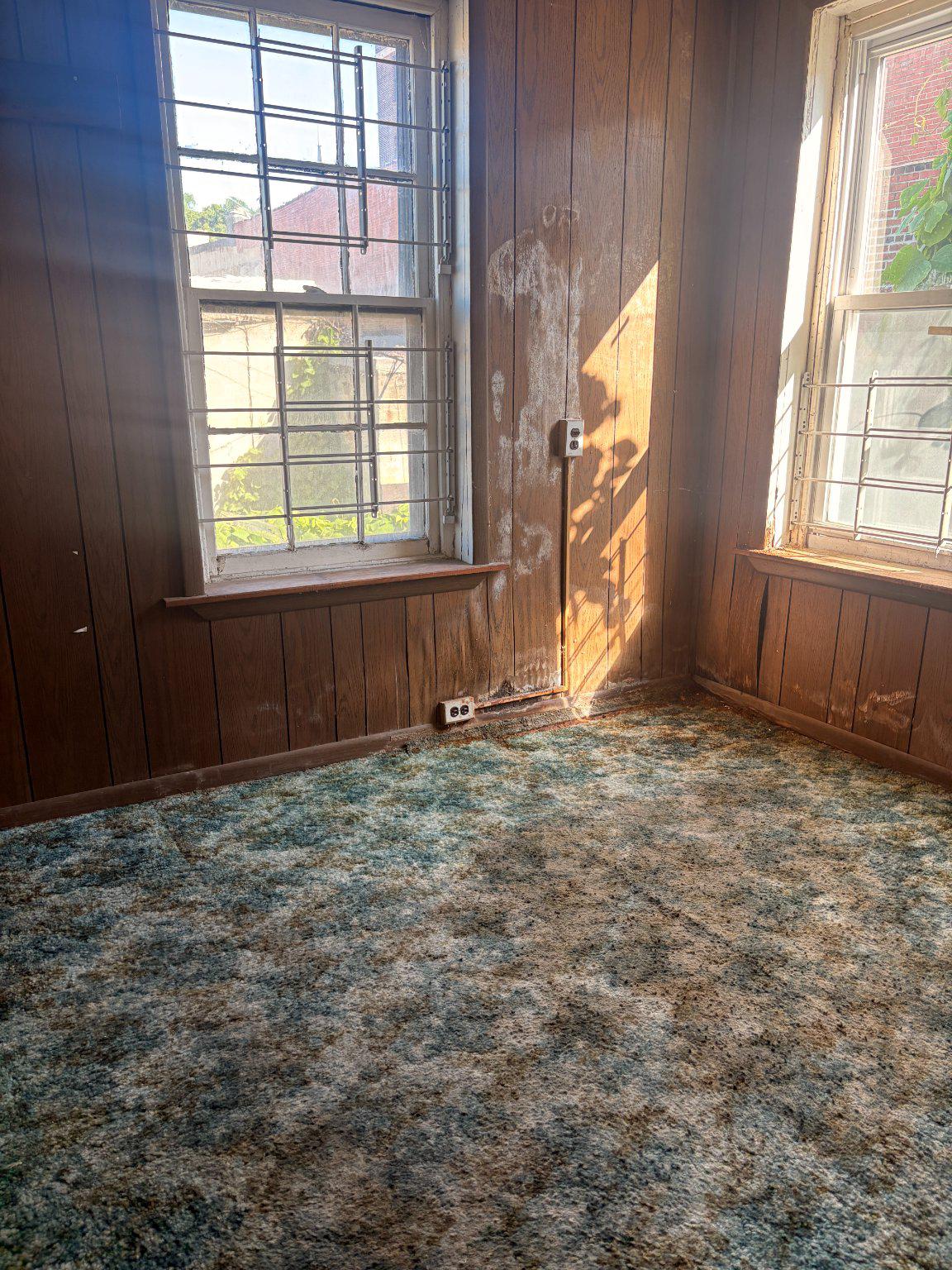 GERMANTOWN - Commercial Sale
