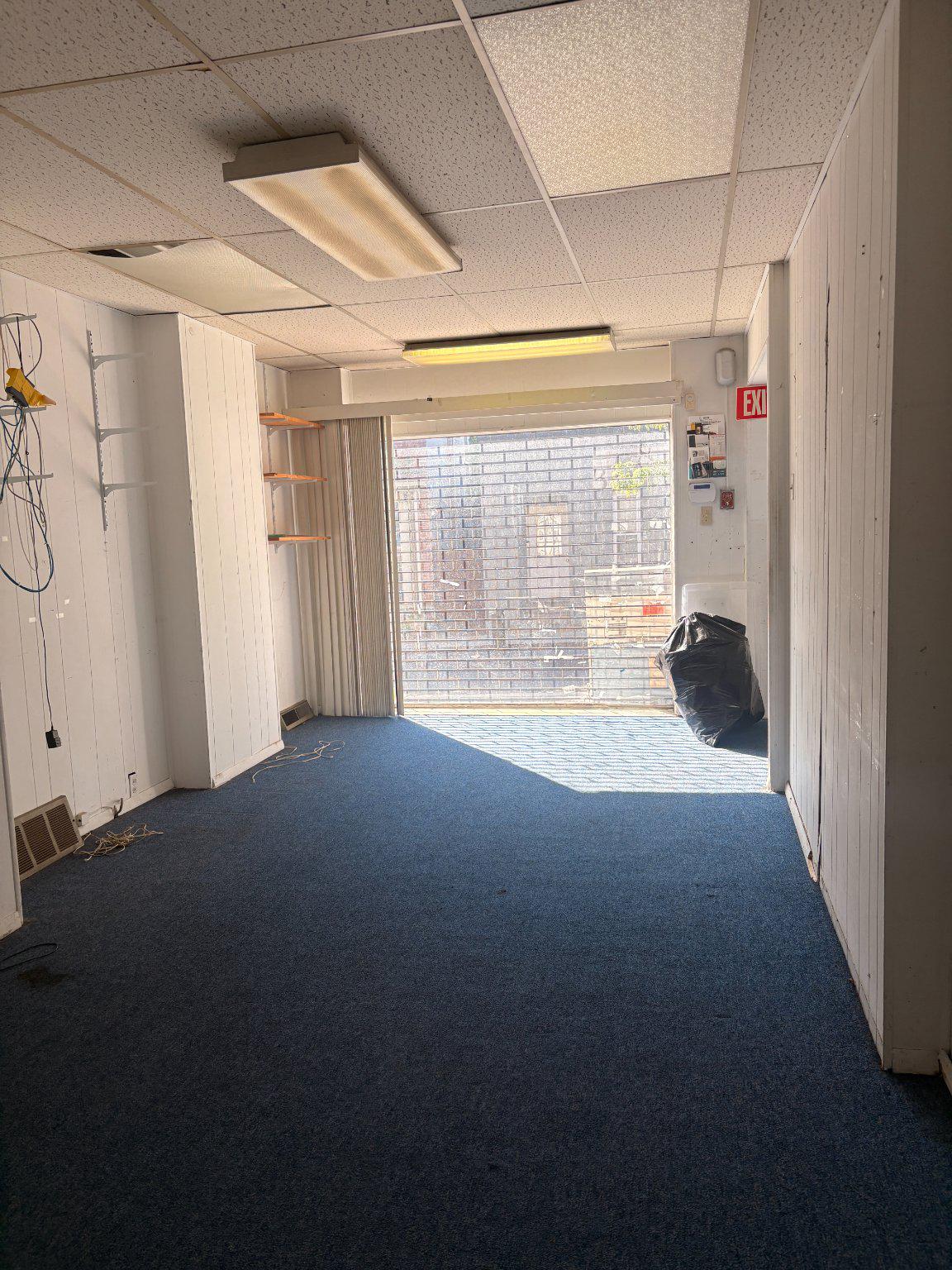 GERMANTOWN - Commercial Sale