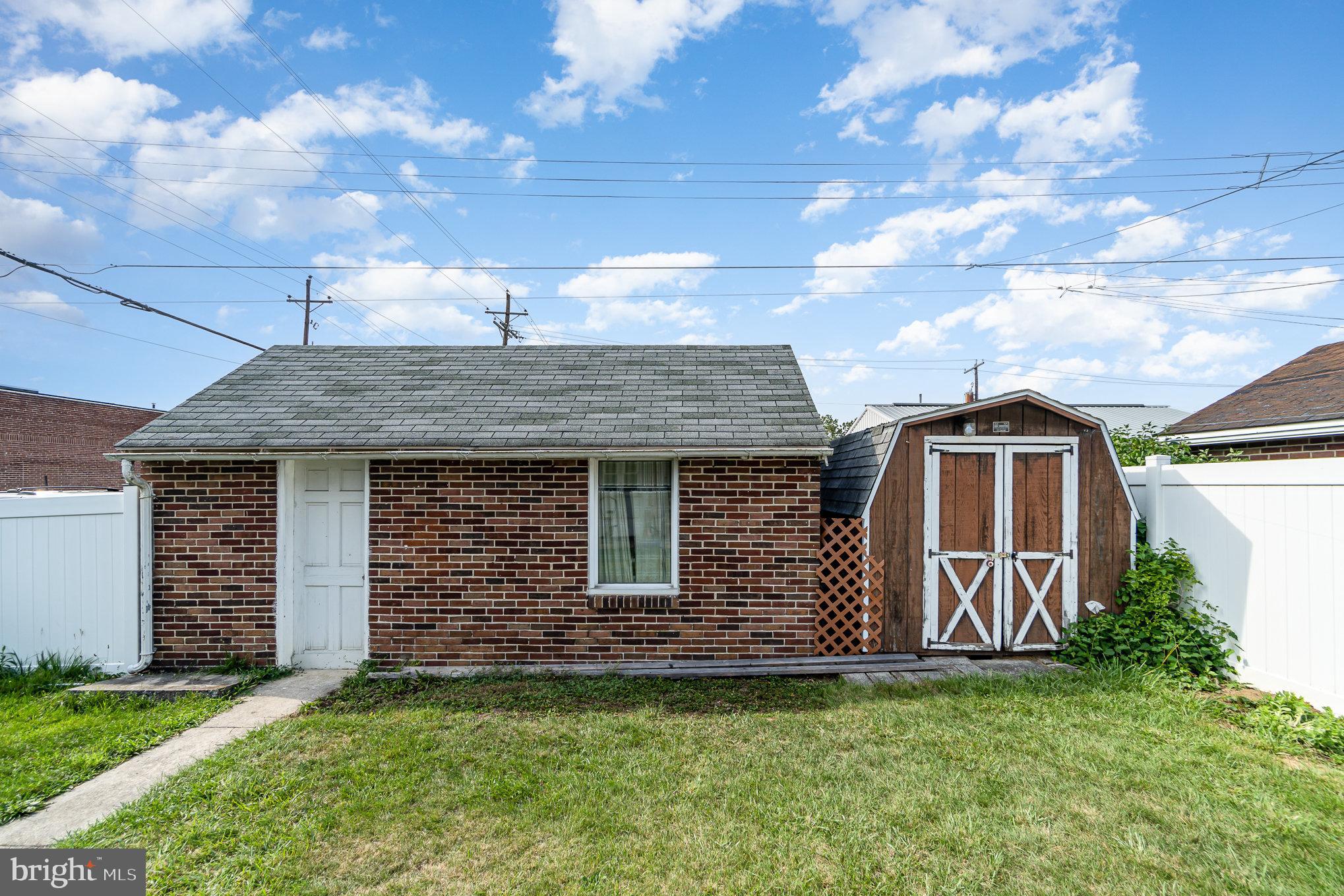 EAST YORK - Residential