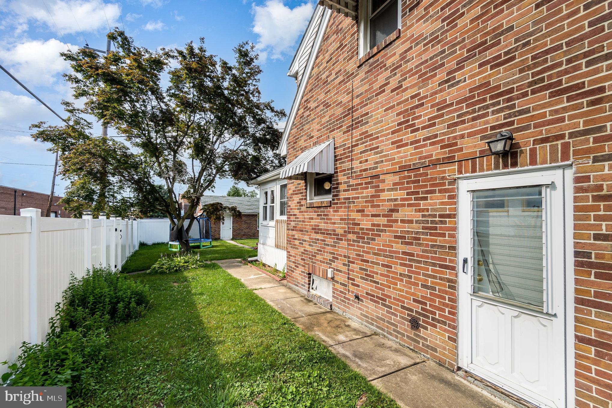EAST YORK - Residential