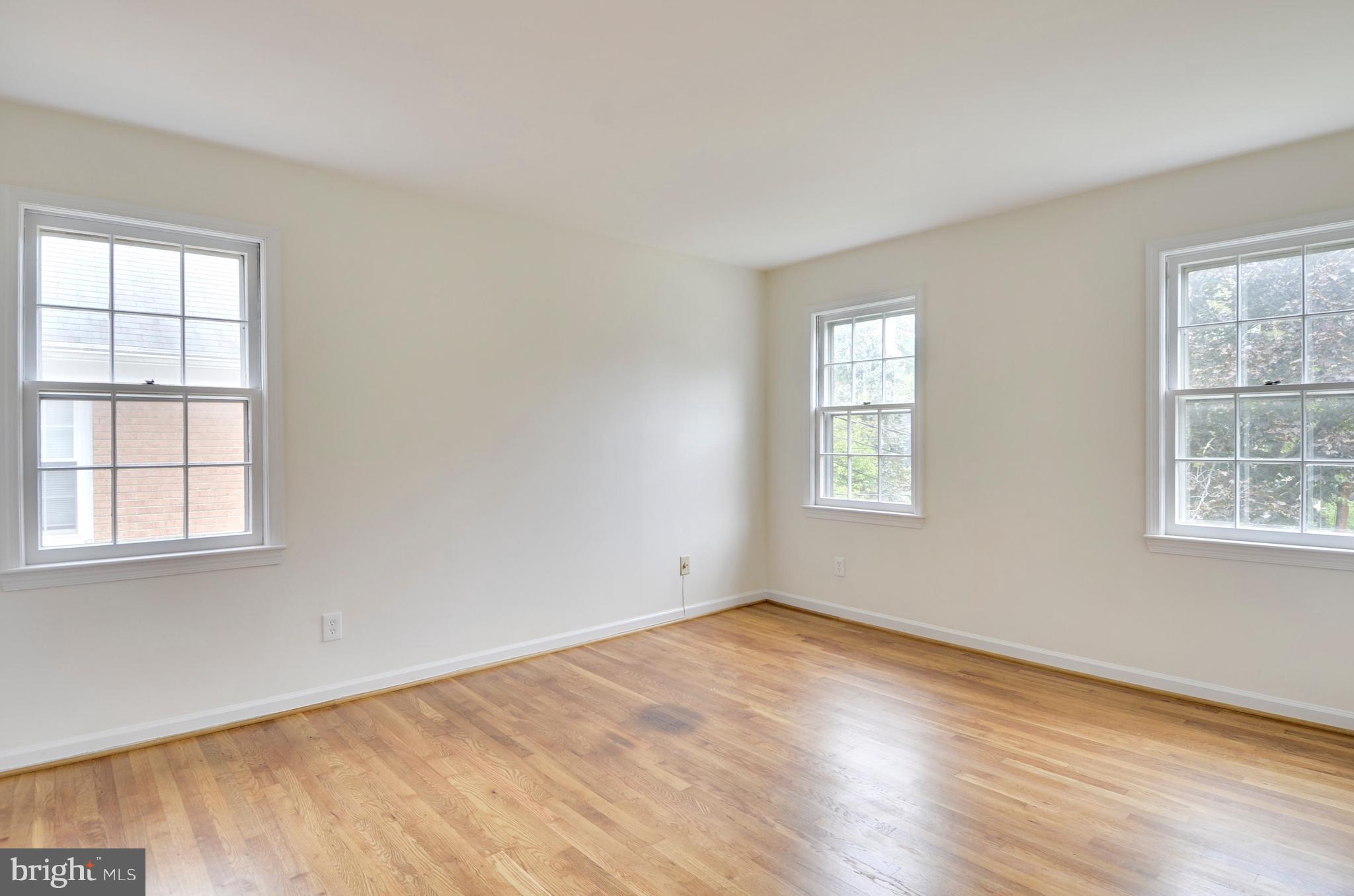 OAKMONT - Residential