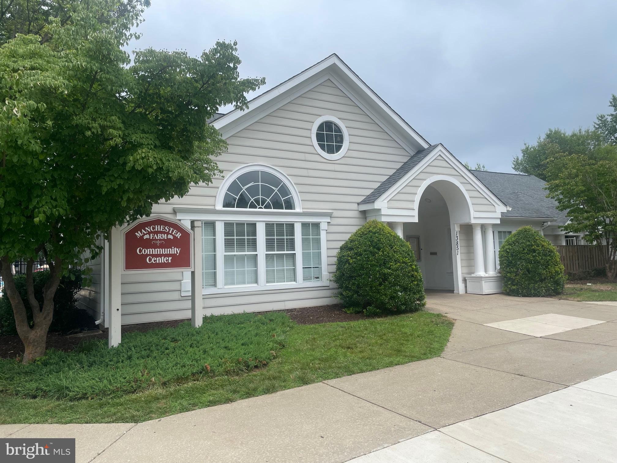 VILL AT MANCHESTER FARMS - Residential