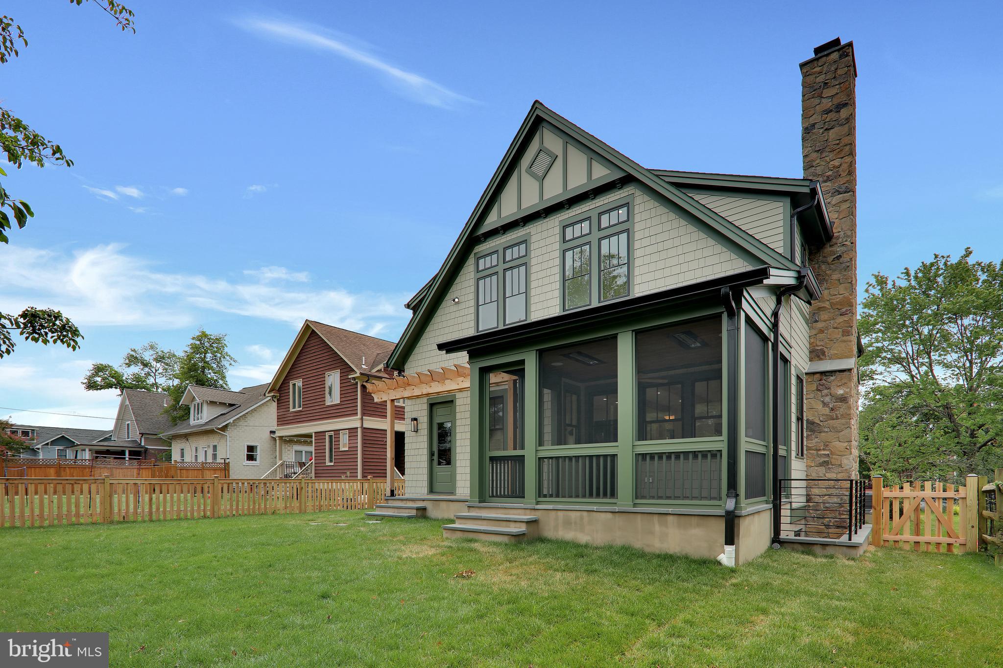 ROSEMONT PARK - Residential
