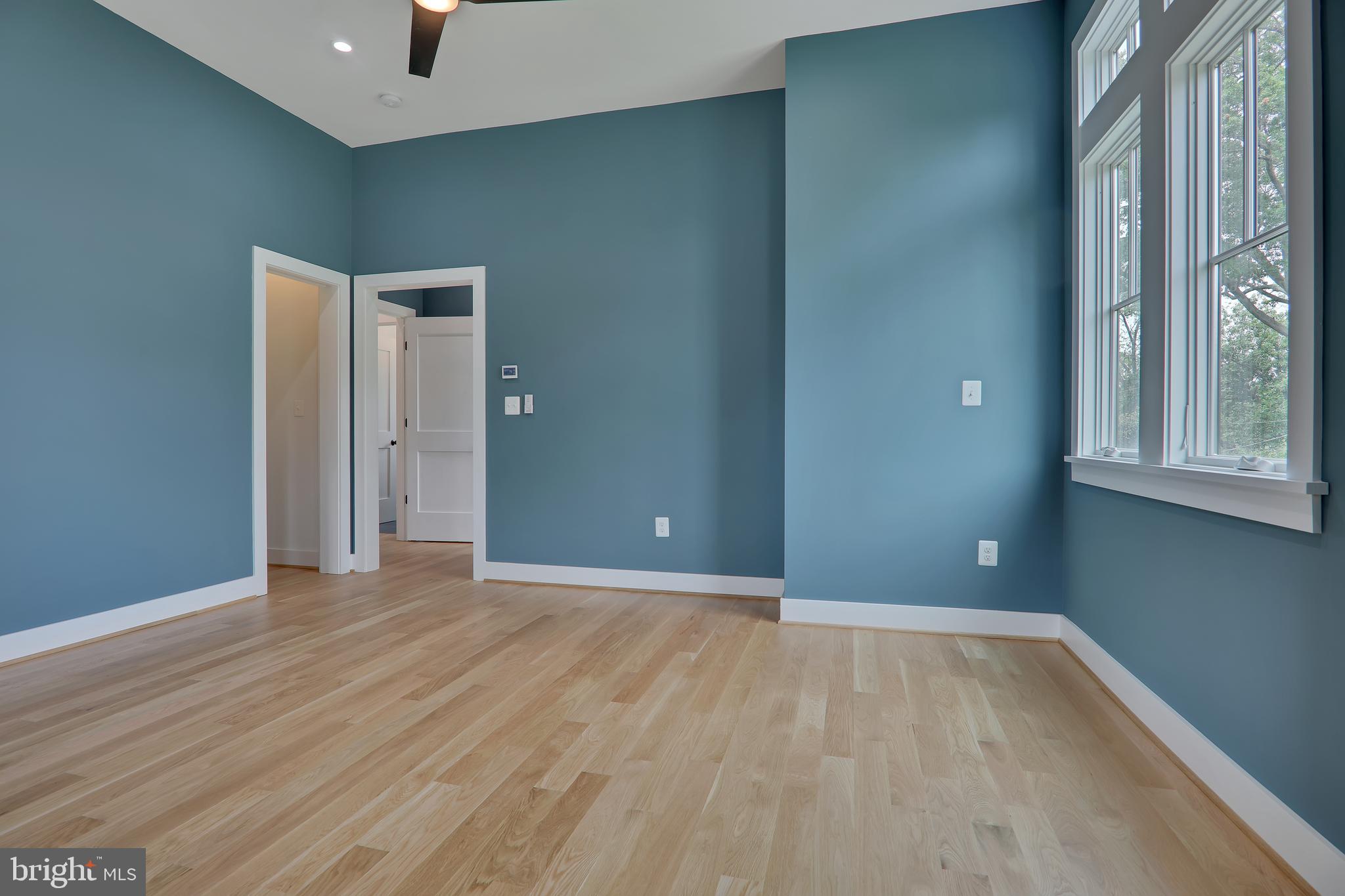 ROSEMONT PARK - Residential