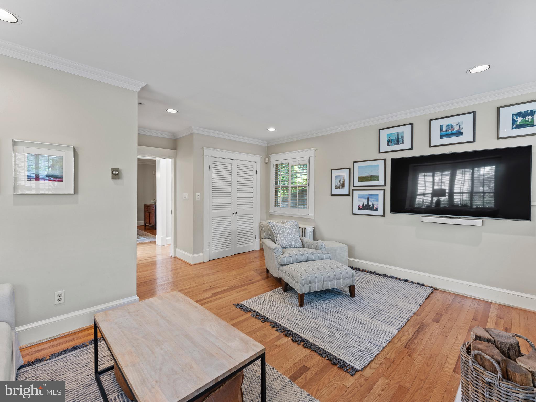 ROSEMONT - Residential