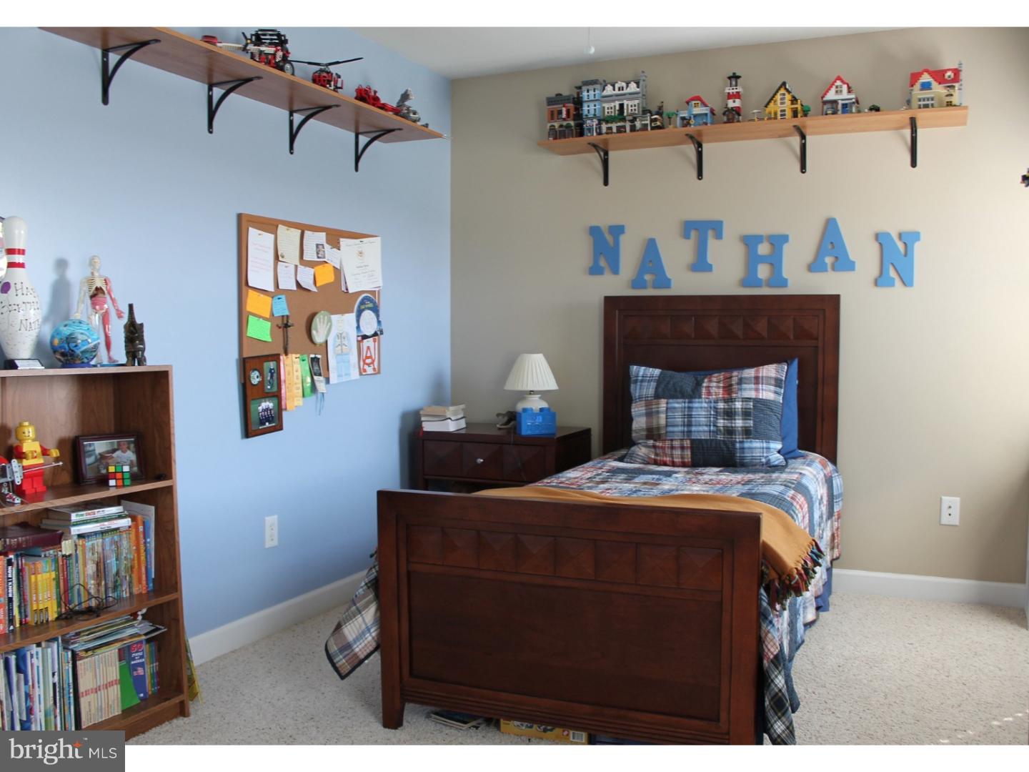CHESTNUT HILL - Residential