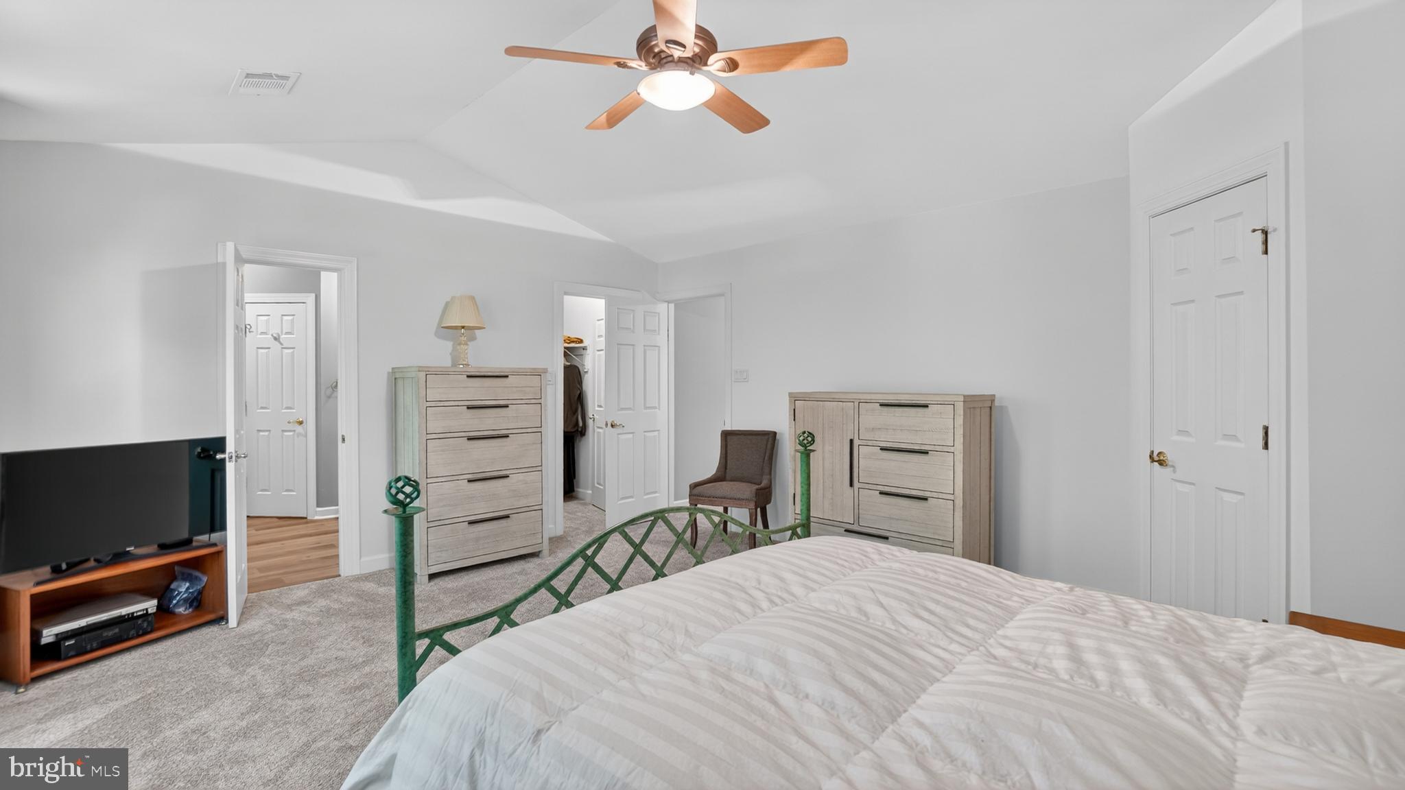 CHAPMAN FARM - Residential