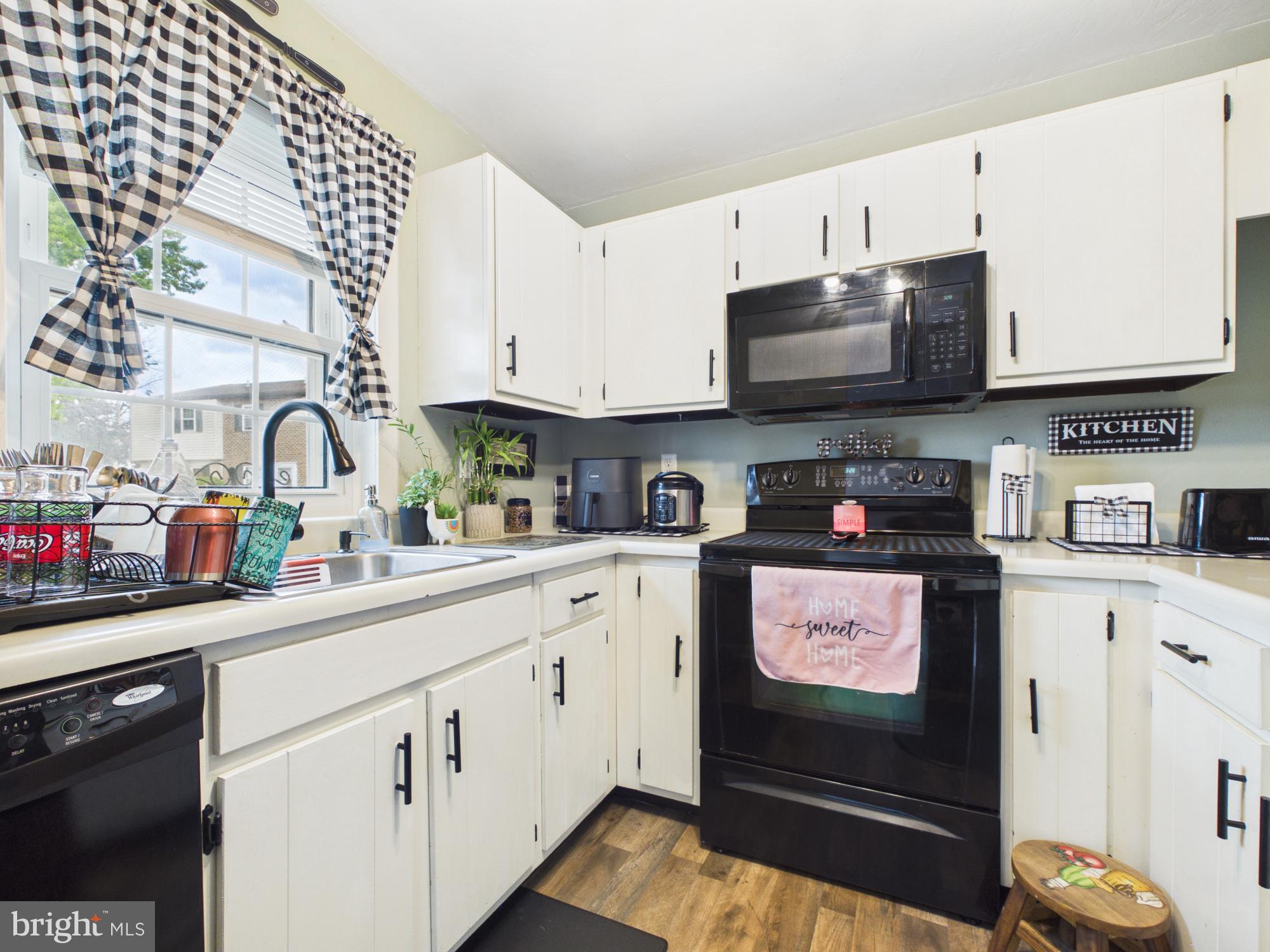 WESTGATE MANOR - Residential