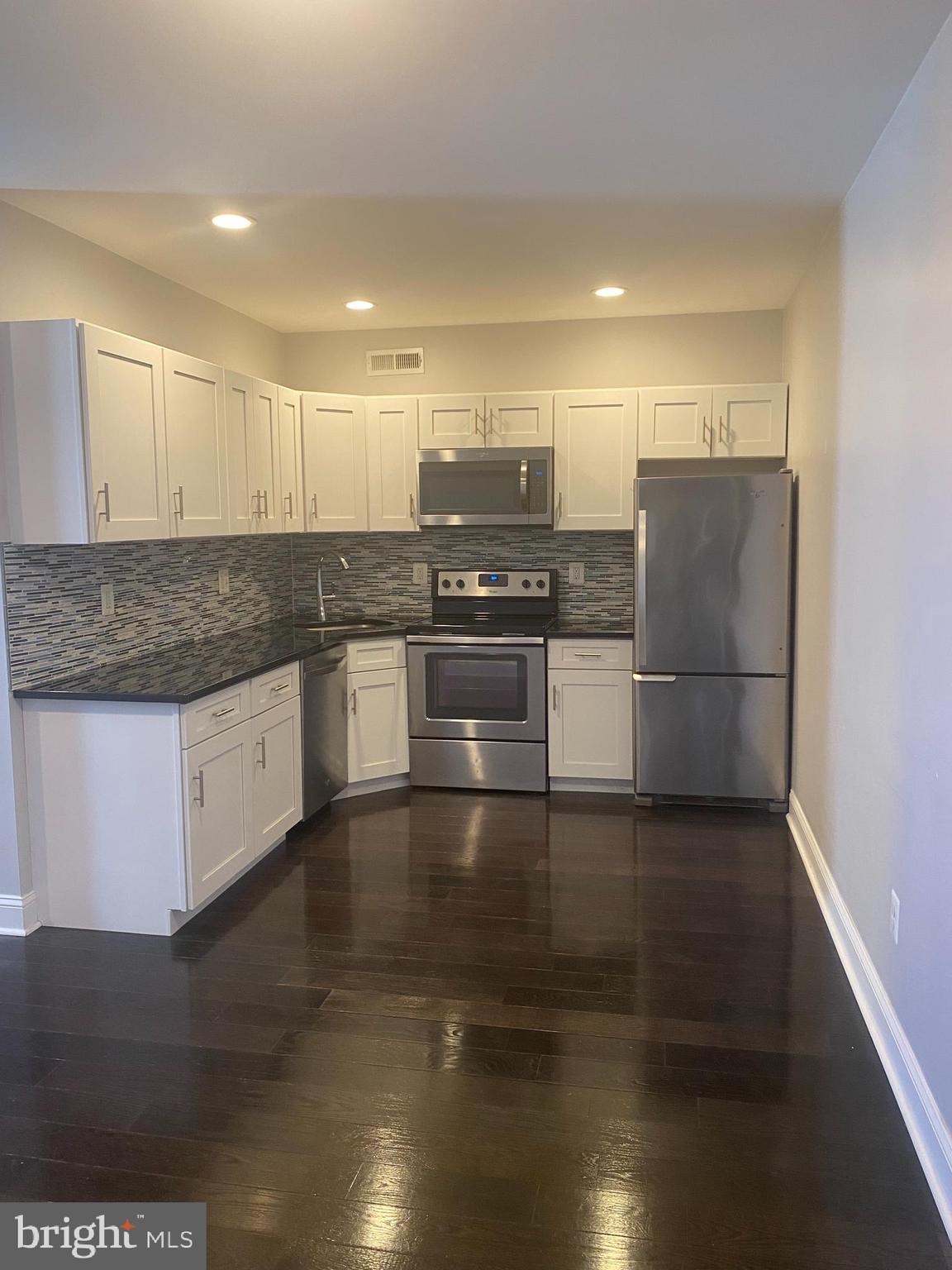 Available Starting AUGUST 1st. Beautiful 1 bedroom with amazing views of the Phila Skyline! This 1 bedroom/1 bath apartment features hardwood floors, stainless steel appliances, soft closed drawers, granite counter-tops, W/D in unit, huge open concept & more! Close to transportation, schools, hospitals! This unit will not last long! Pets considered with fee. This apartment has amazing views of the Philadelphia Skyline.

-$45 application fee per applicant. This covers the credit, background, income checks.
-Pets are considered with fee.
-Tenants responsible for all other utilities: electricity, water, cable/internet.
Tenant pays electricity, WIFI, flat fee for water.