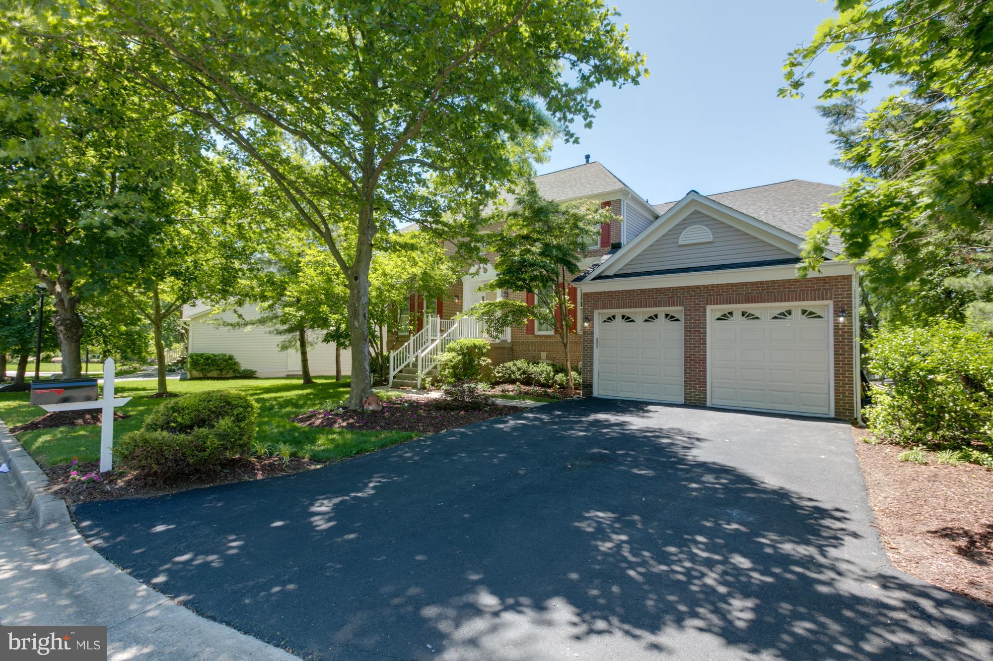 1st time offered by Original Owners!  Wonderful Compelling Colonial in Stonebridge on level Cul-de-sac lot with many recent upgrades including: NEW roof, NEW furnace & water heater, newer appliances, RENOVATED Master bath, NEW skylights, freshly painted and spruced up through out.  Almost 4,700 finished sq feet of perfectly functional, flowing plan makes living here a Feng Shui Dream! HURRY!!