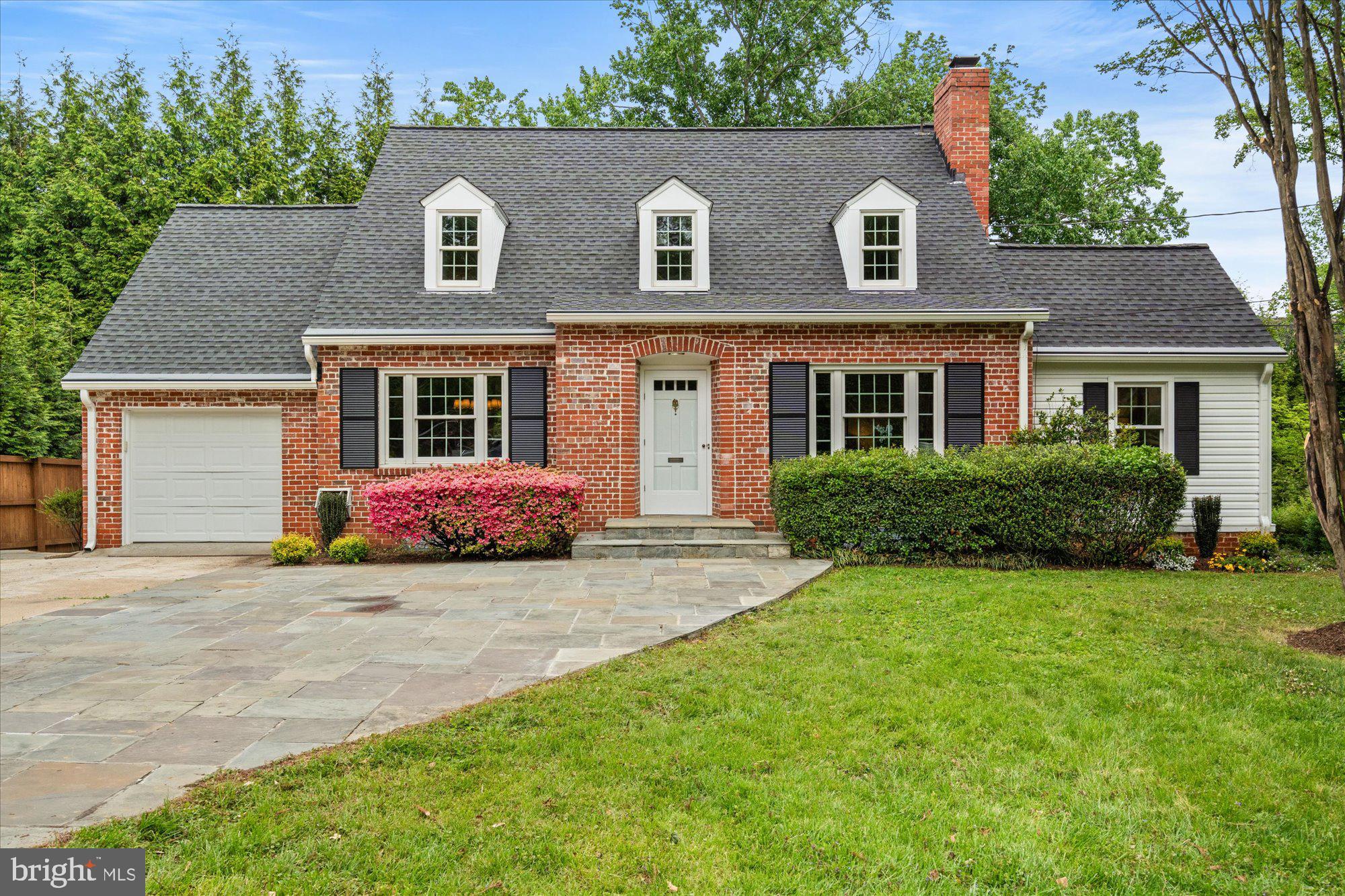 BRADLEY HILLS - Residential