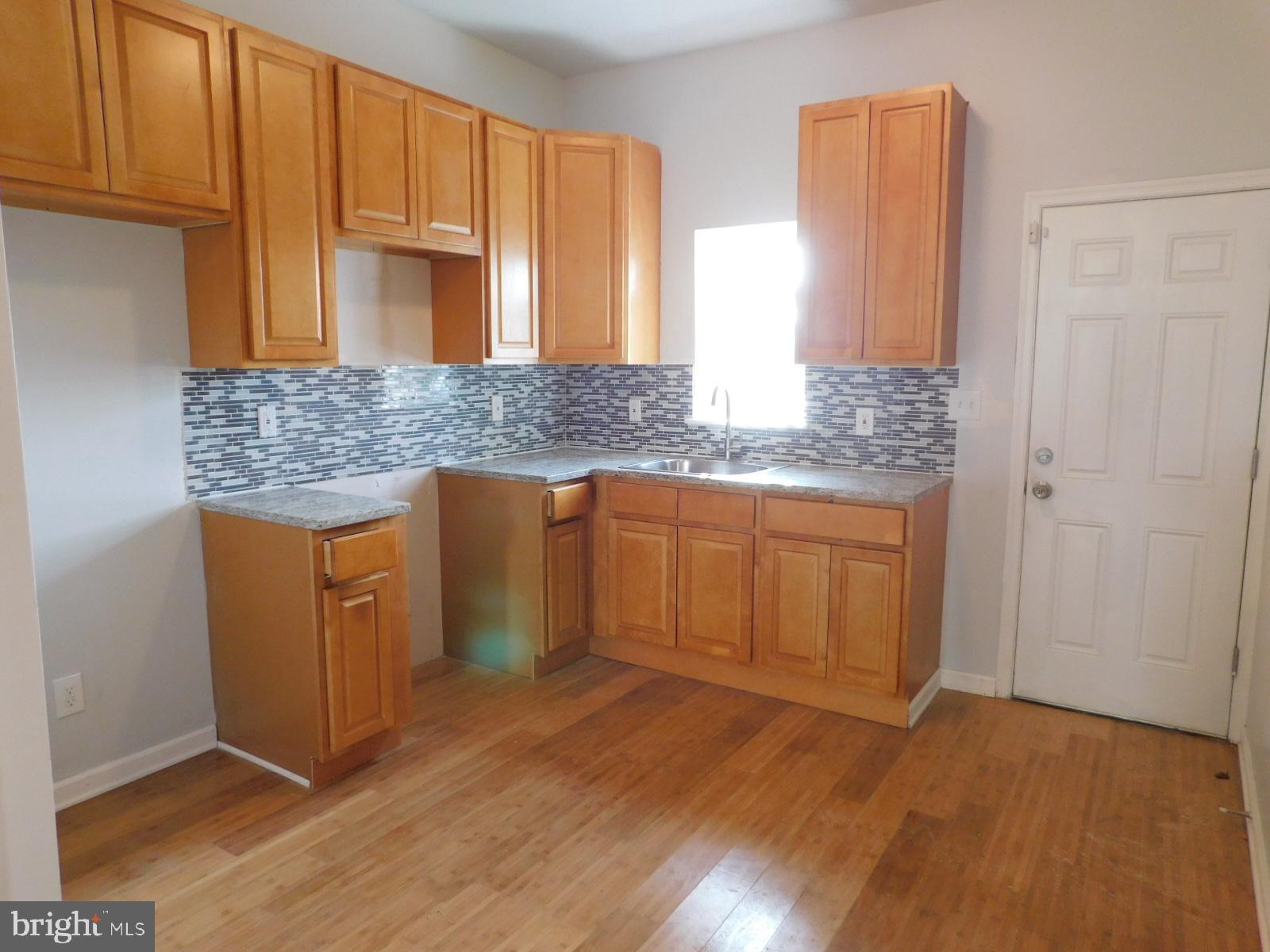 STRAWBERRY MANSION - Residential