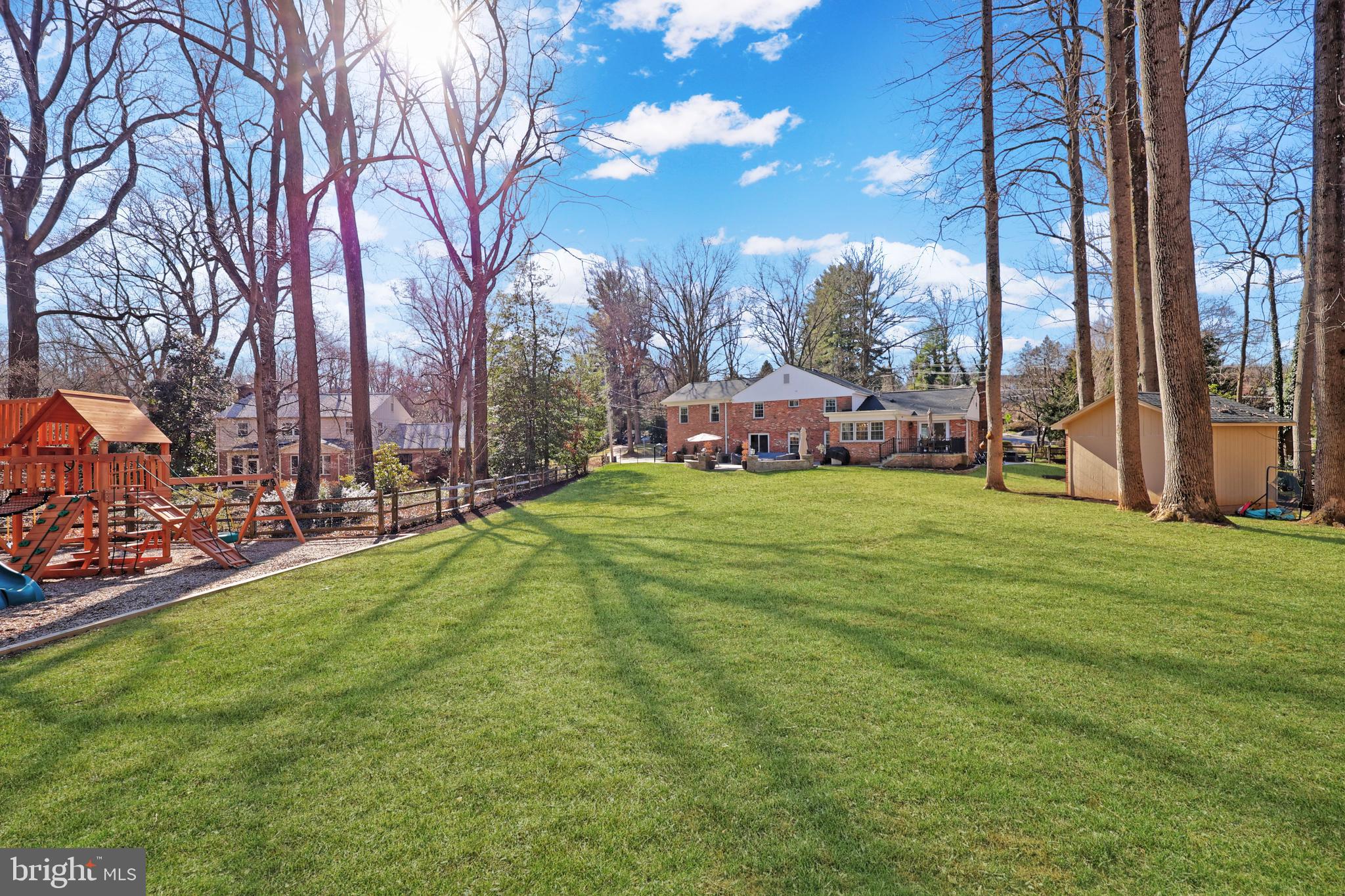 BARCROFT WOODS - Residential