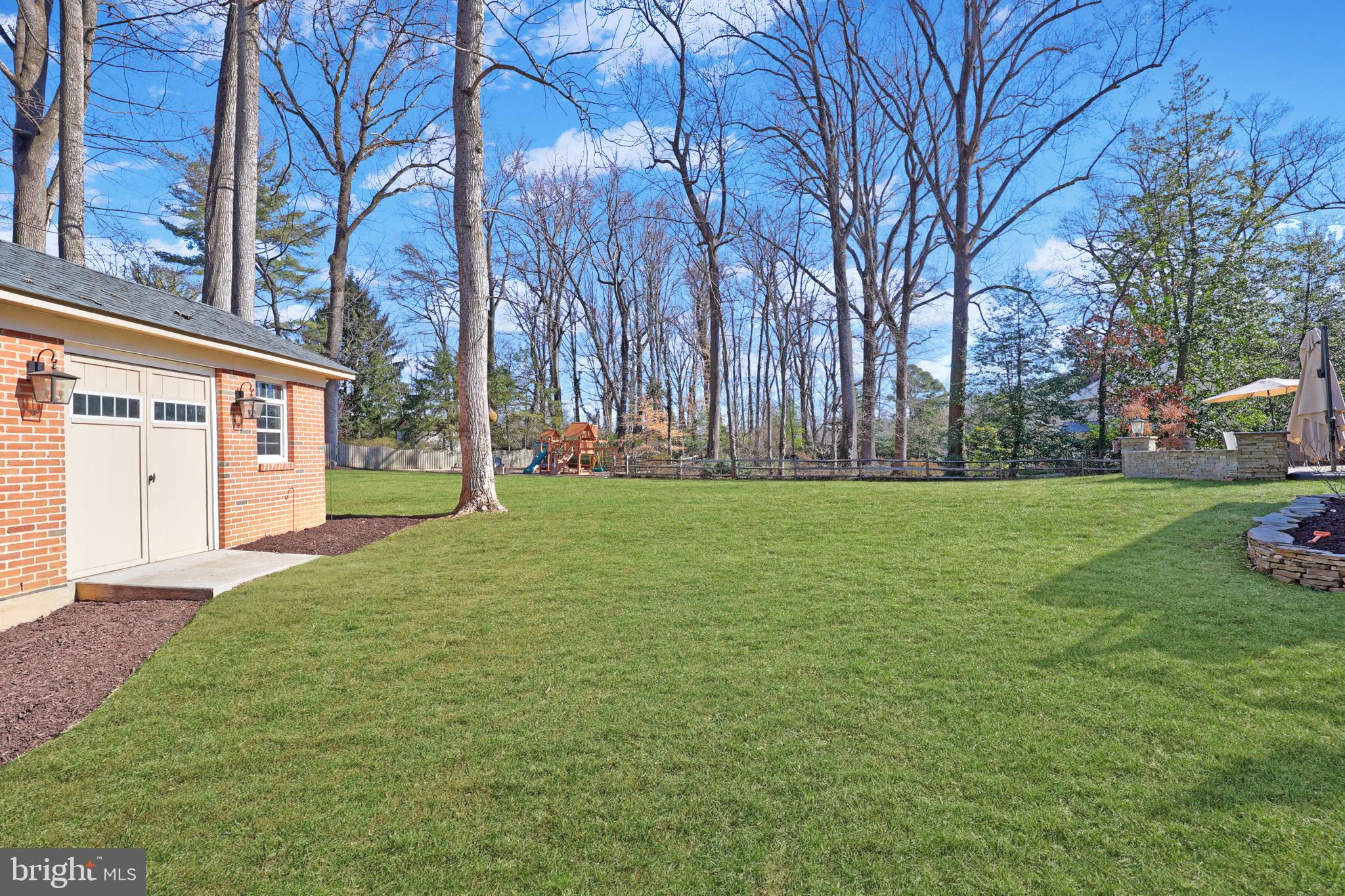 BARCROFT WOODS - Residential