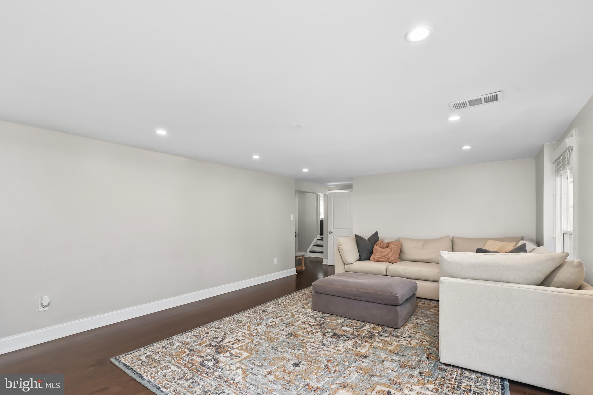BARCROFT WOODS - Residential