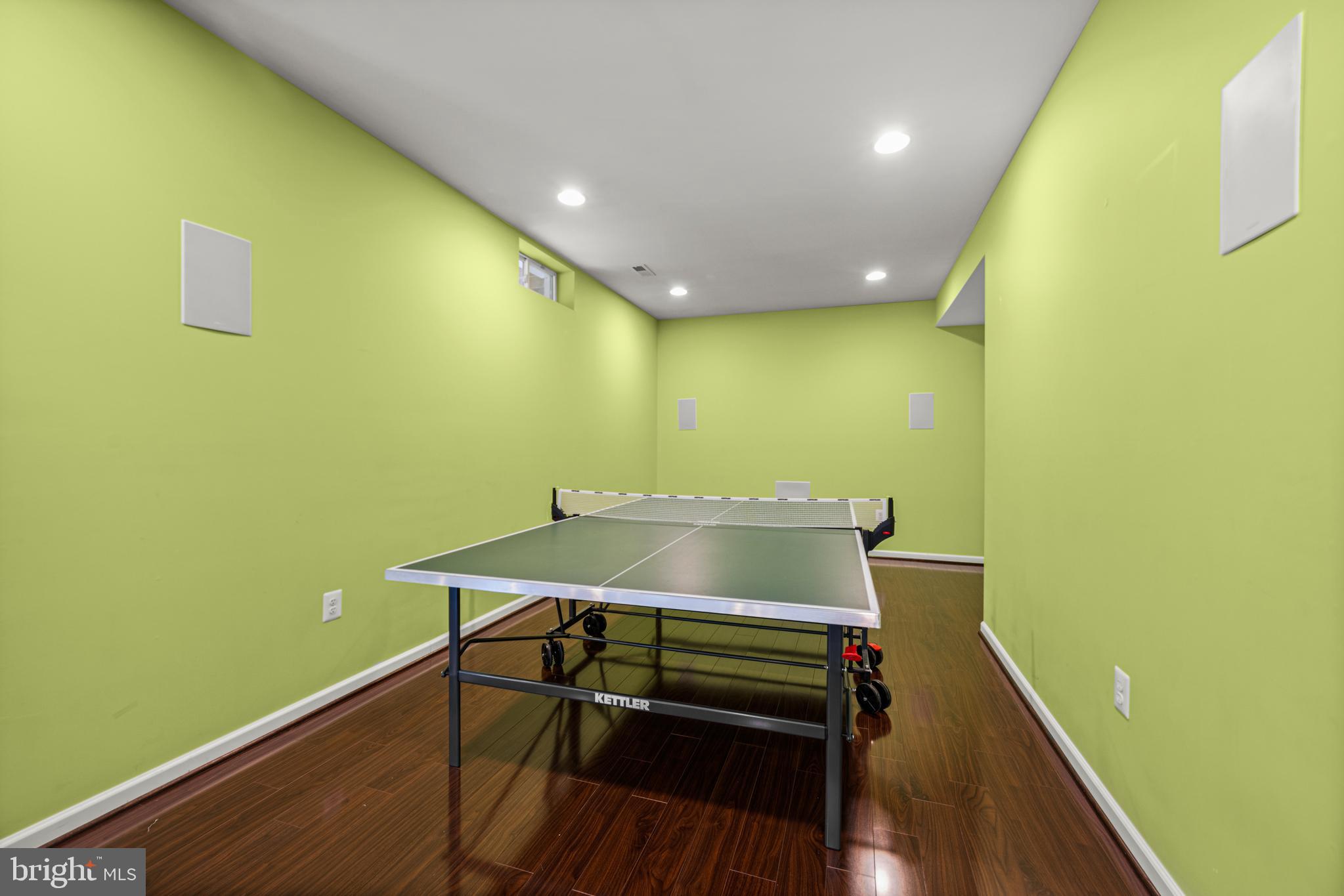 SMALLS NURSERY - Residential