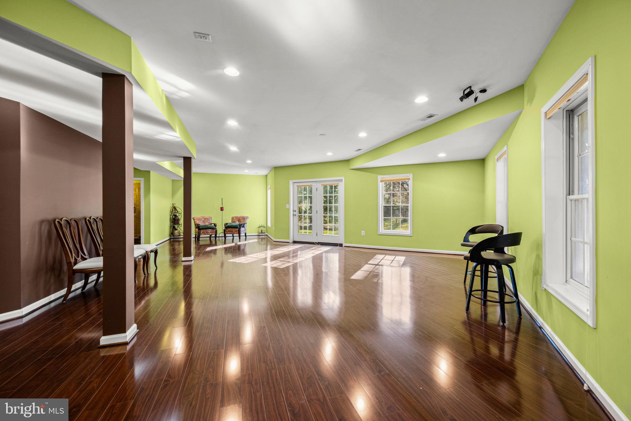 SMALLS NURSERY - Residential
