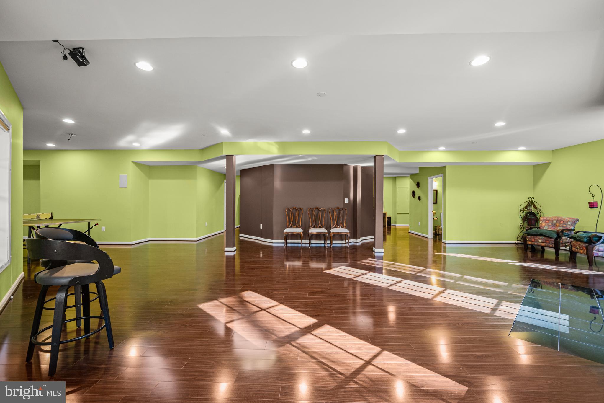 SMALLS NURSERY - Residential