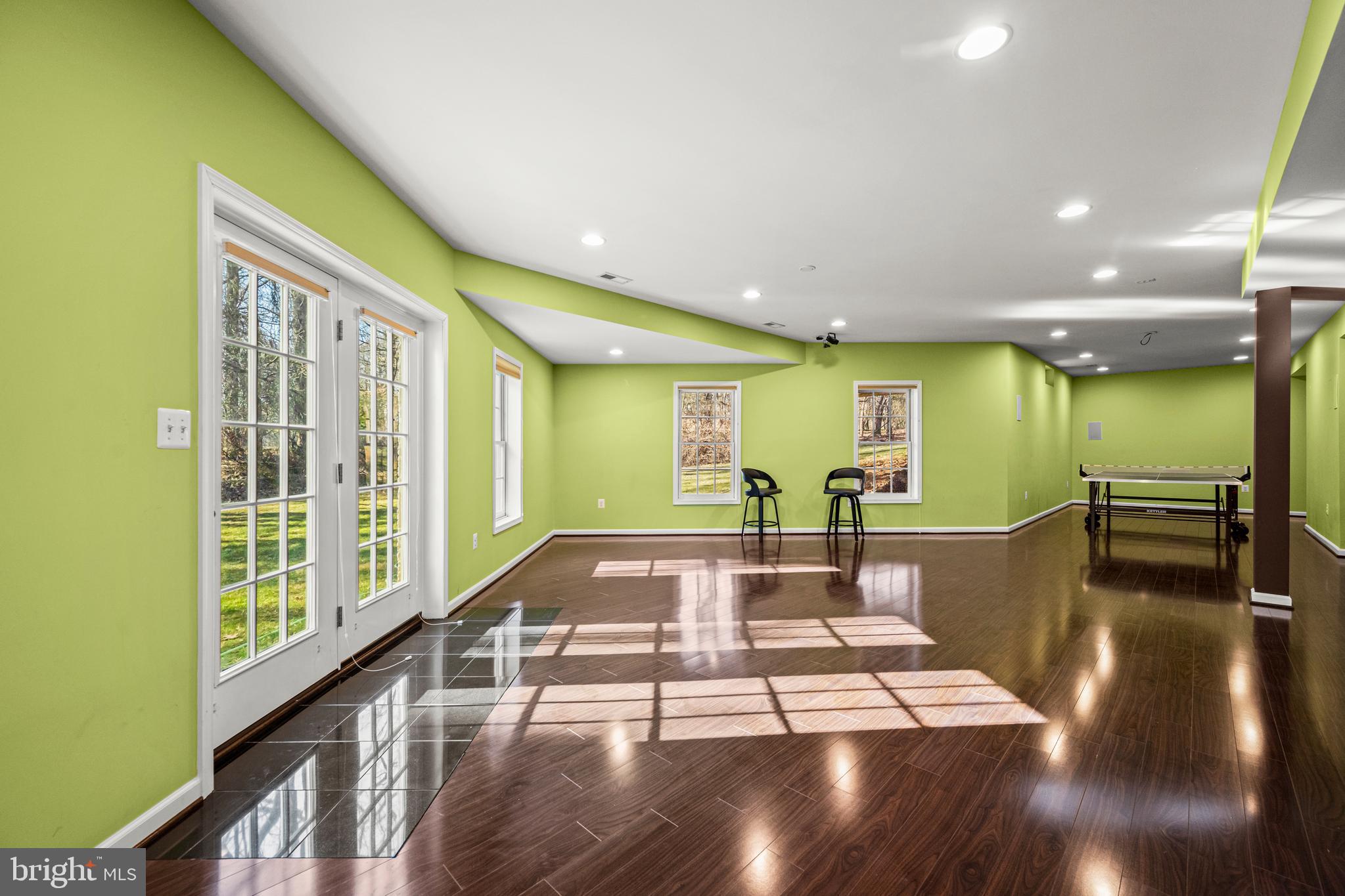 SMALLS NURSERY - Residential