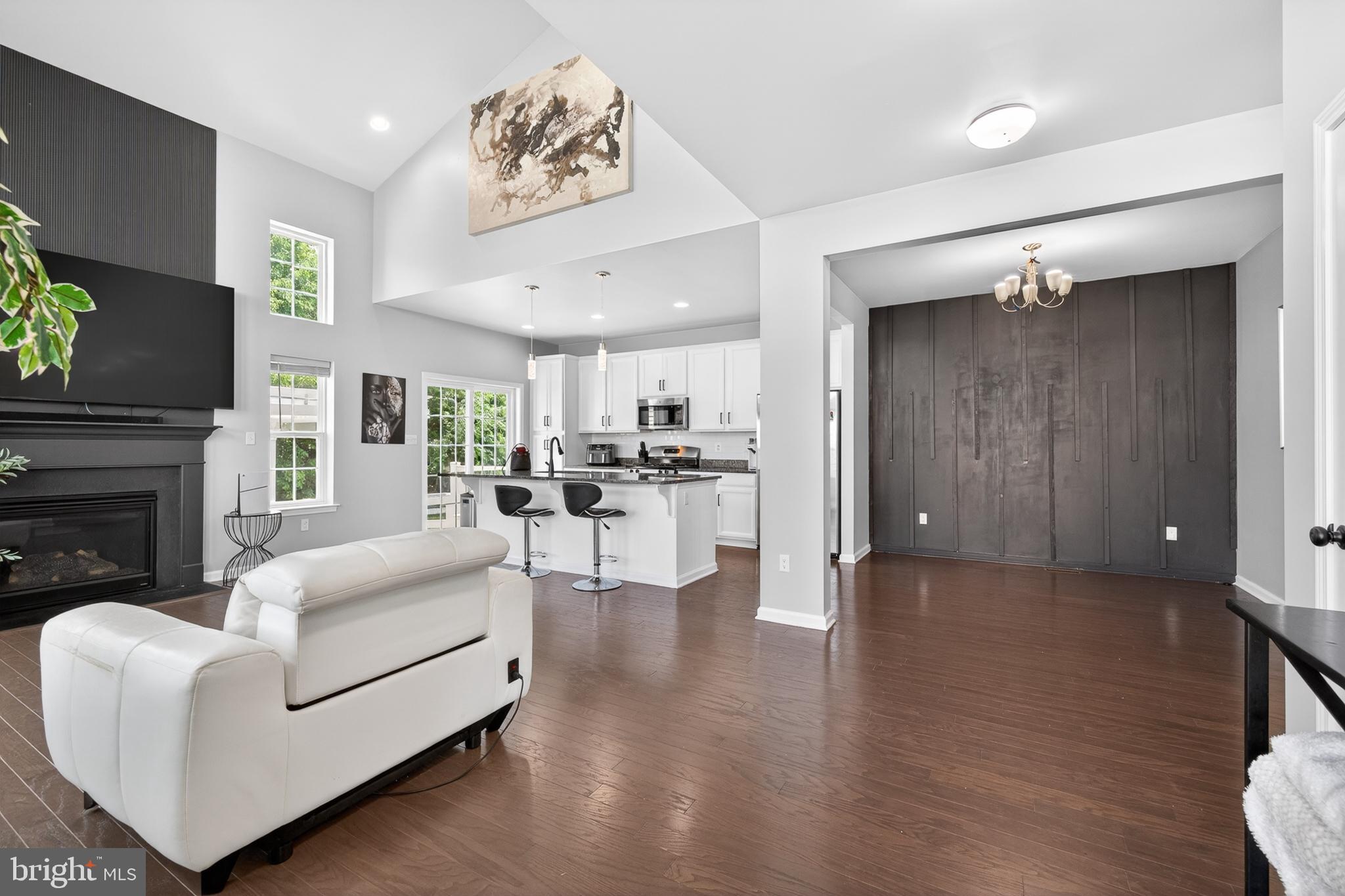 HYETTS CROSSING - Residential