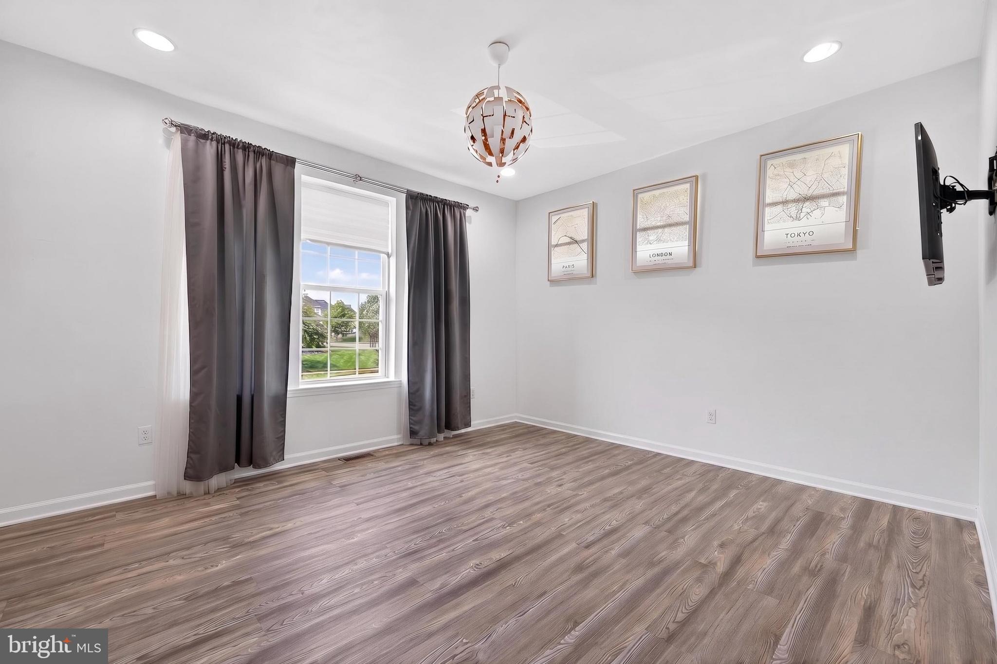 HYETTS CROSSING - Residential