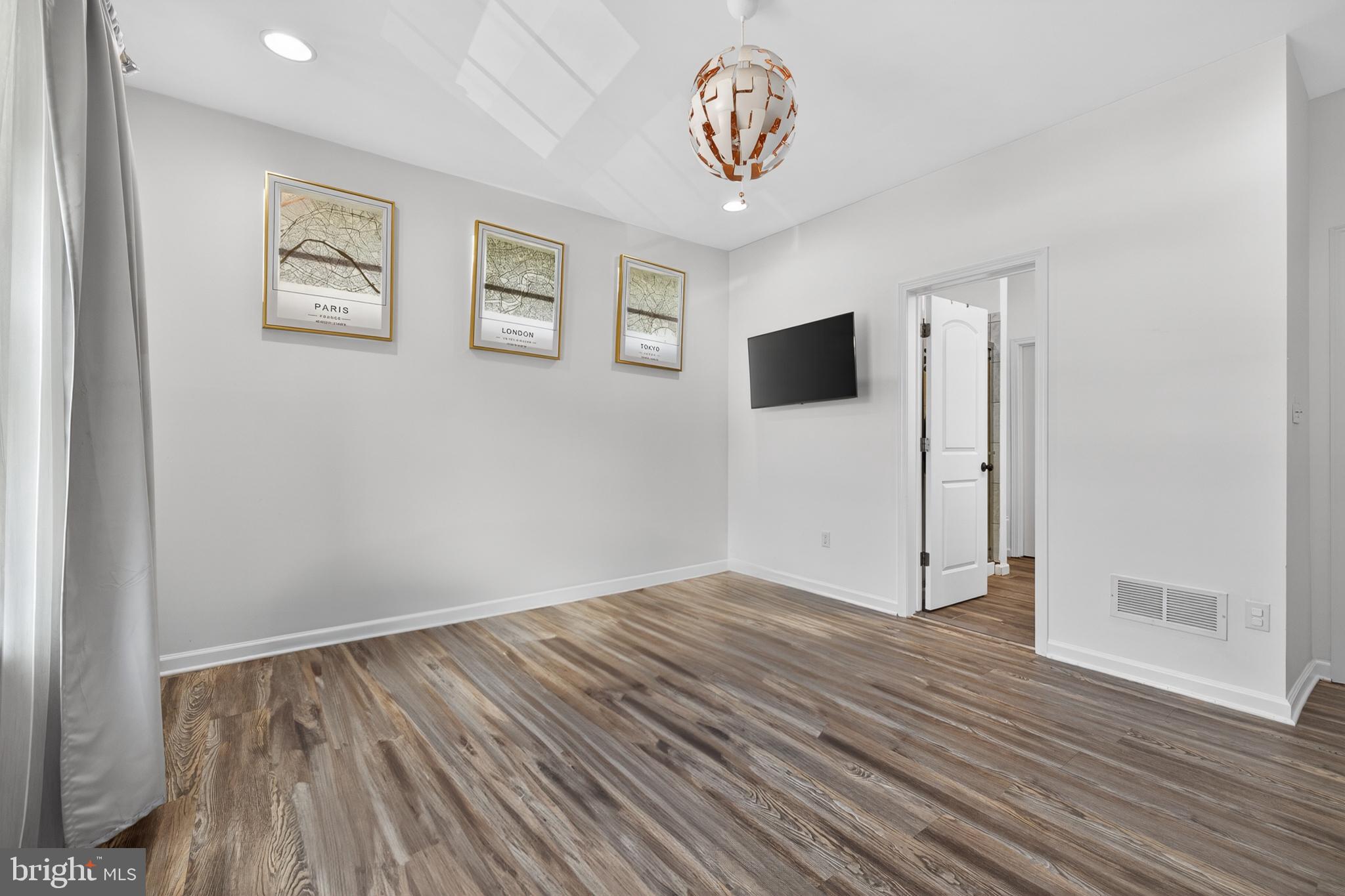 HYETTS CROSSING - Residential