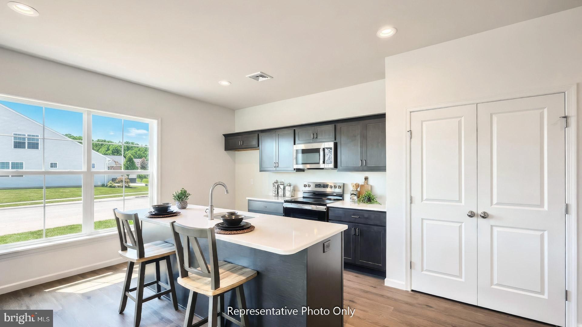PARADISE VILLAGE - Residential