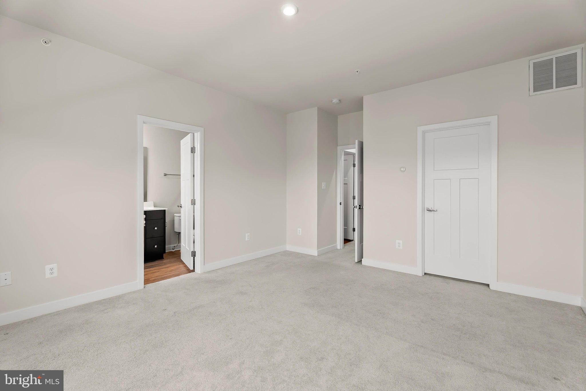 LAKE LINGANORE OAKDALE - Residential
