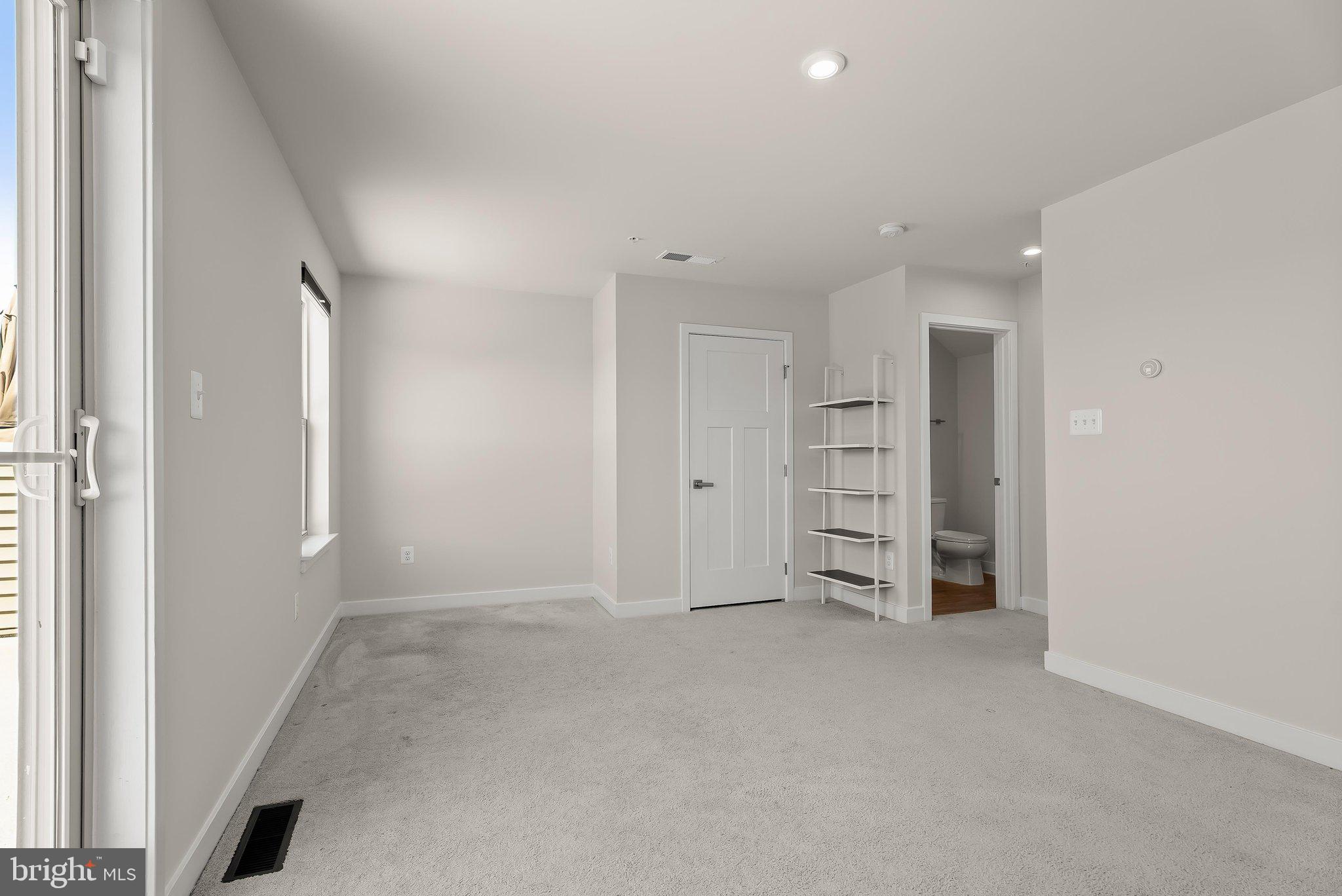LAKE LINGANORE OAKDALE - Residential