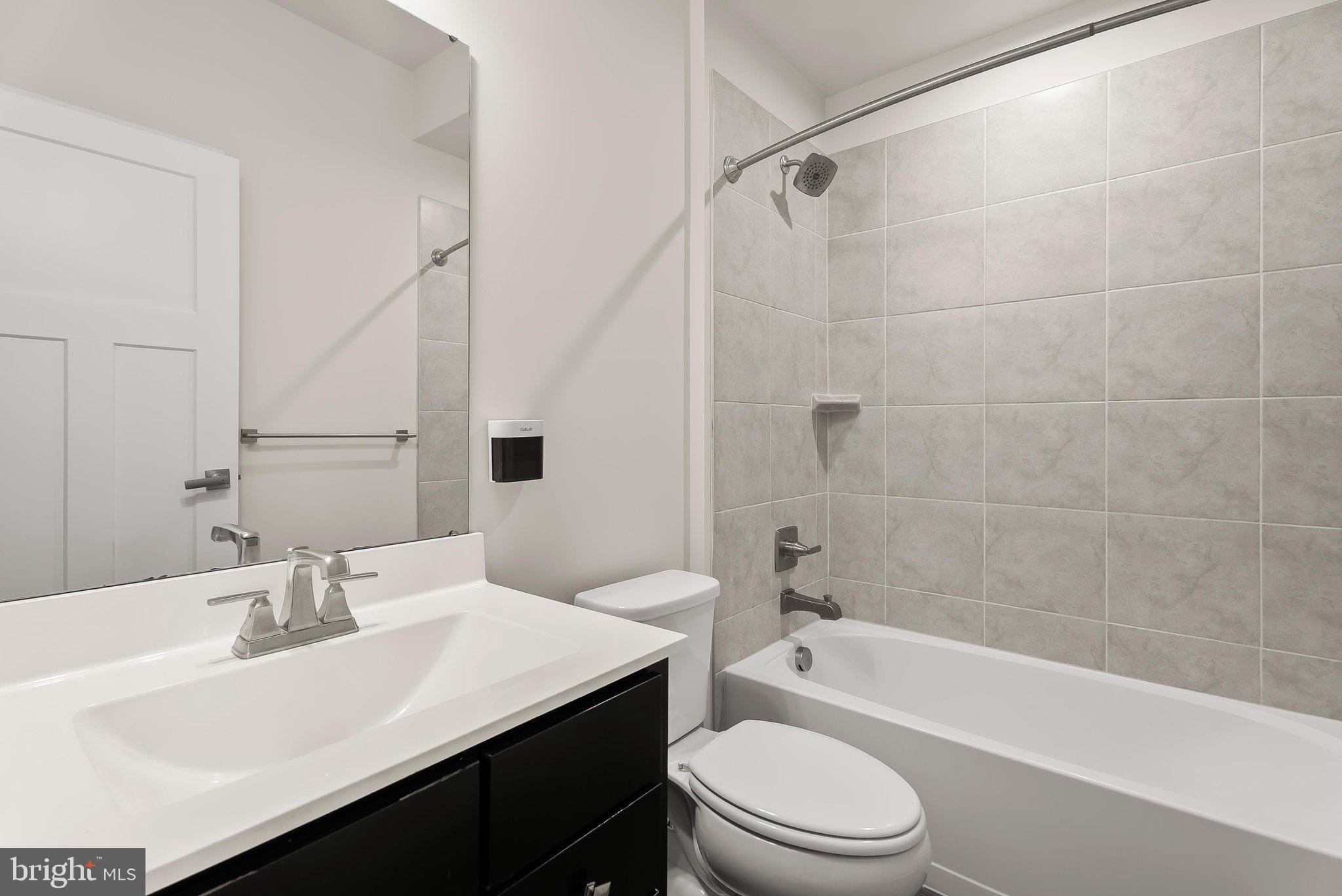 LAKE LINGANORE OAKDALE - Residential