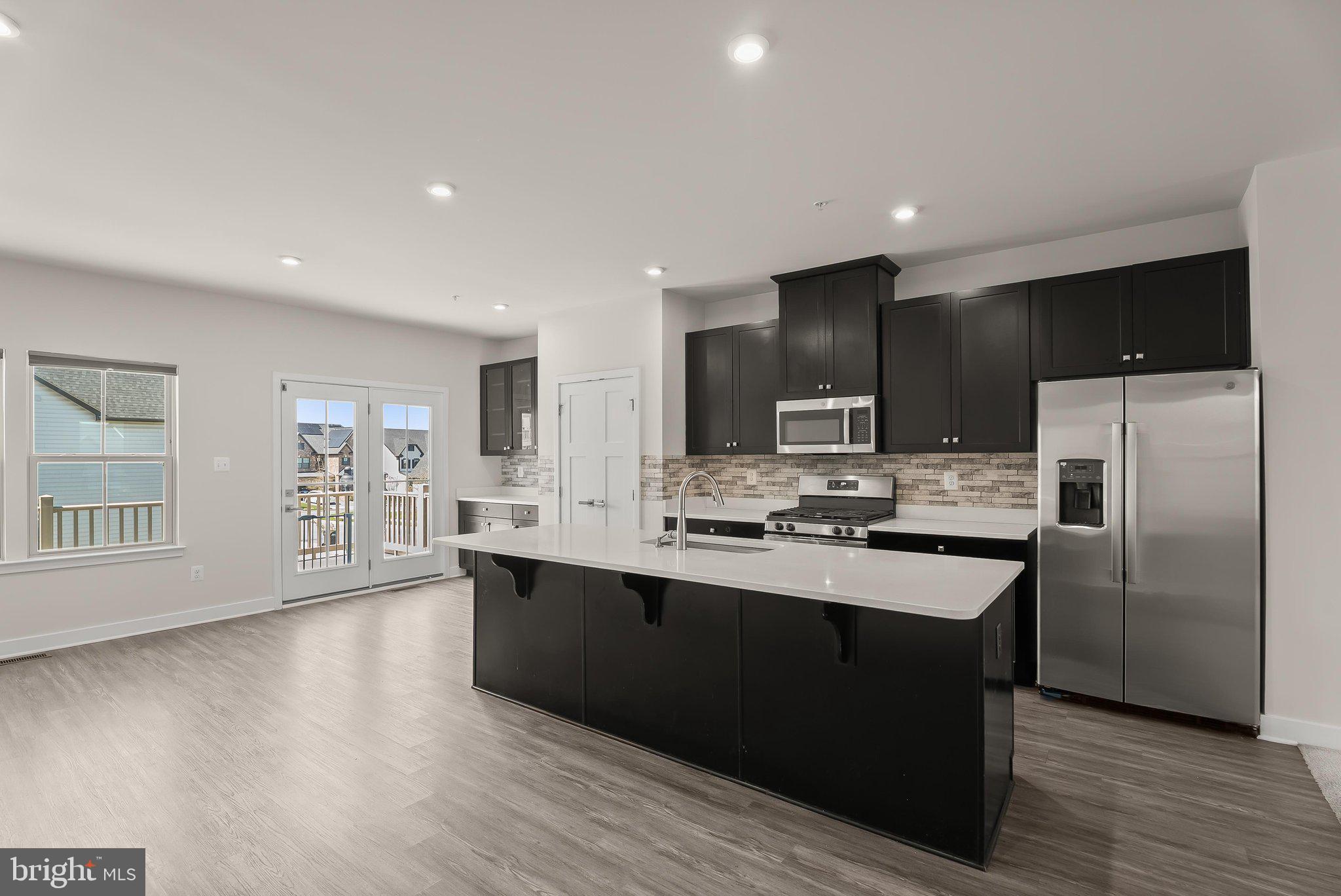 LAKE LINGANORE OAKDALE - Residential