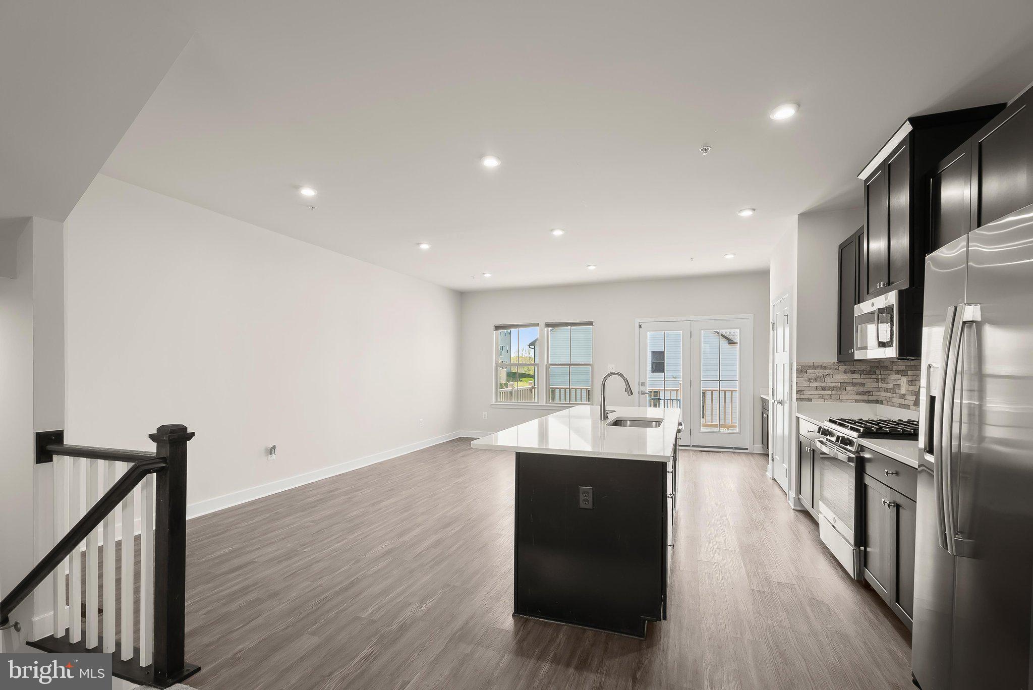 LAKE LINGANORE OAKDALE - Residential