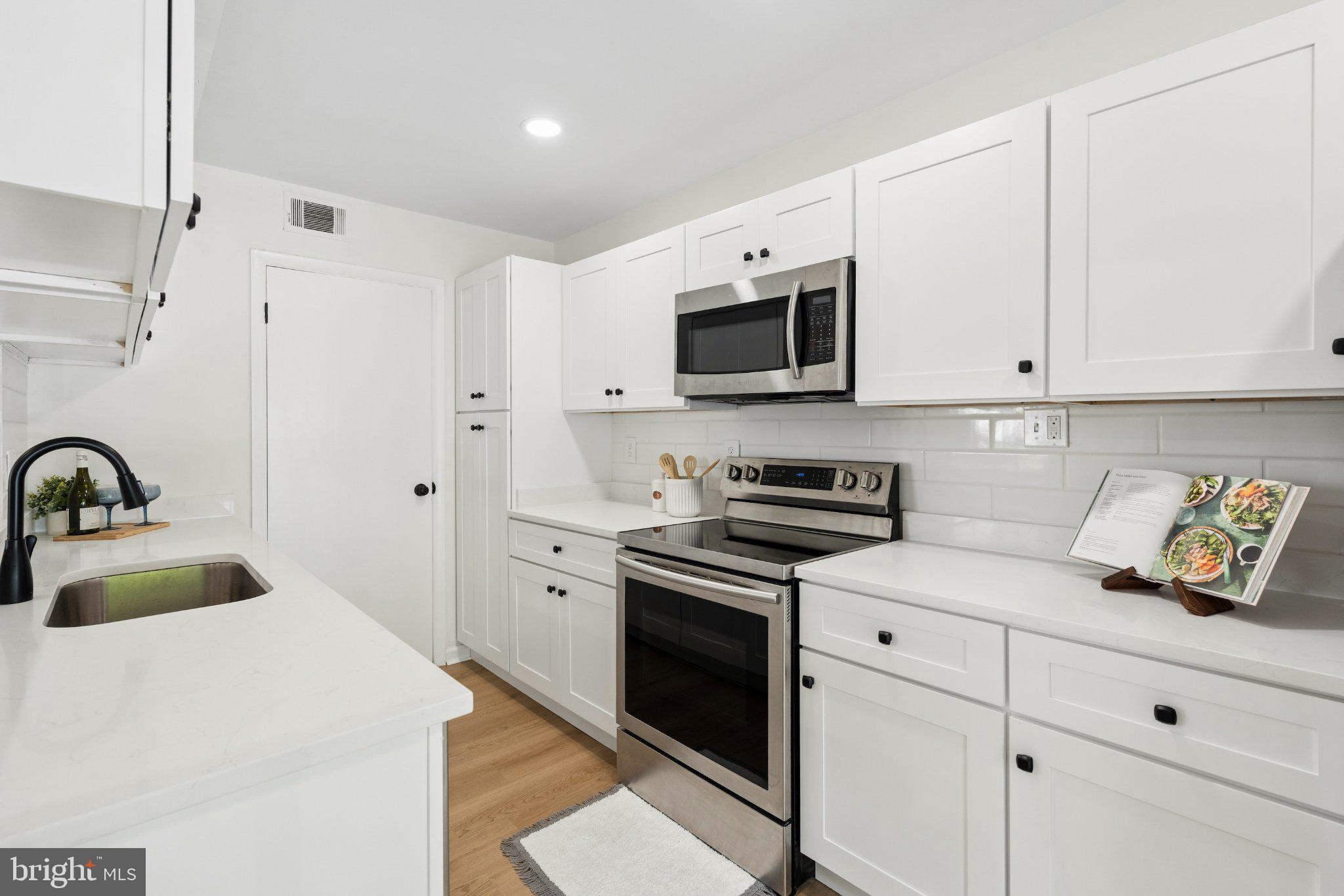 BROOKSHIRE - Residential