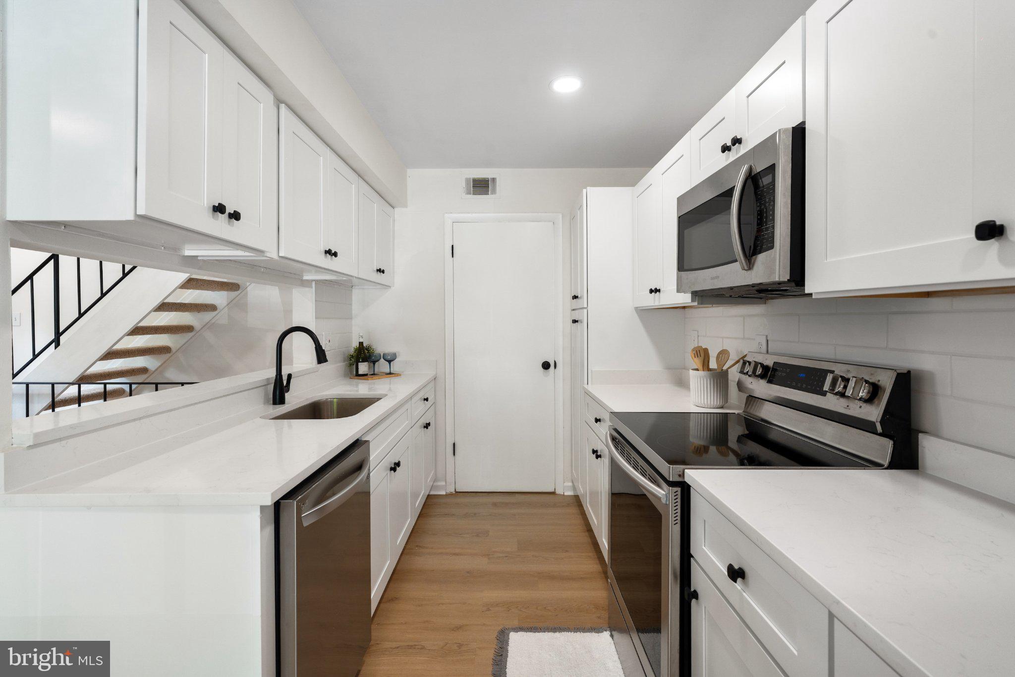 BROOKSHIRE - Residential