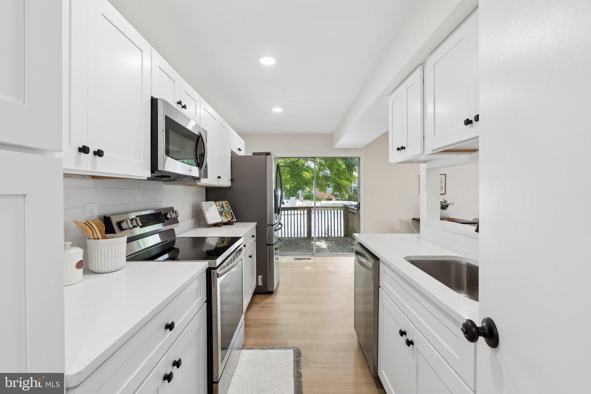 BROOKSHIRE - Residential