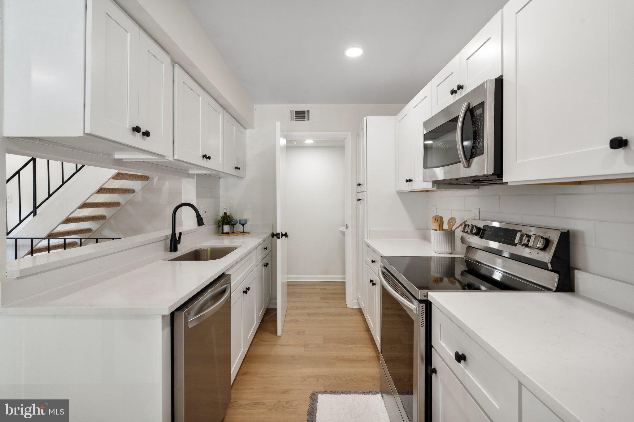 BROOKSHIRE - Residential