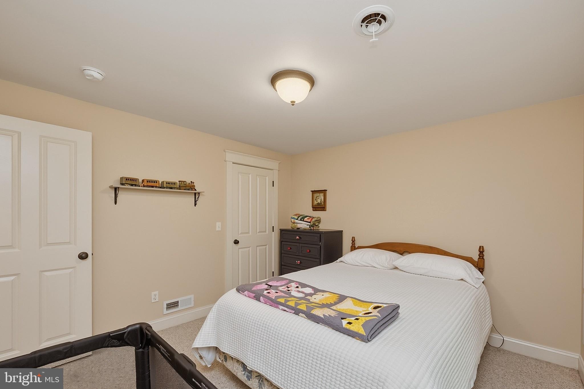 WATERSIDE AT WISP - Residential