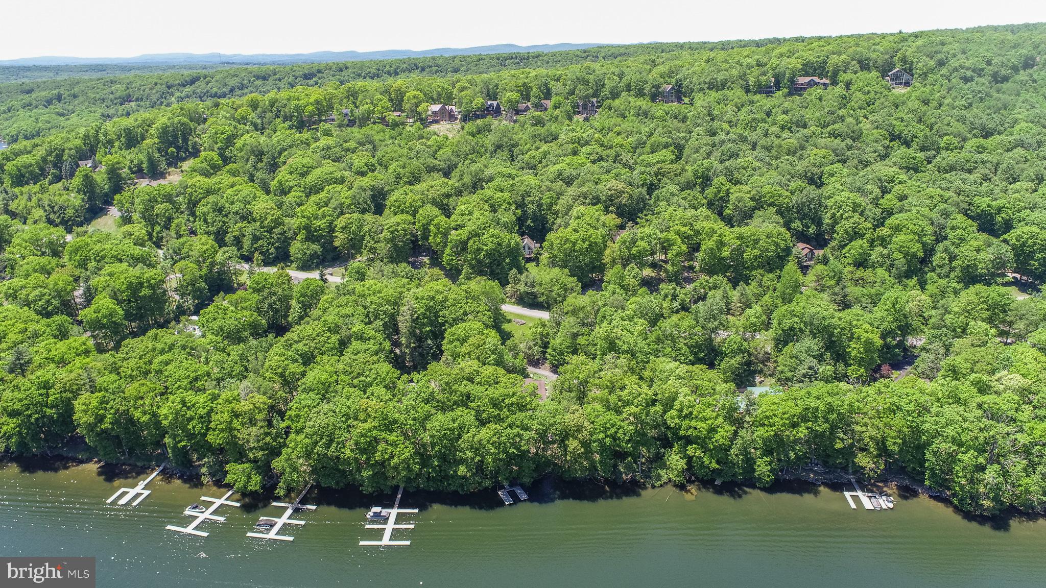 WATERSIDE AT WISP - Residential