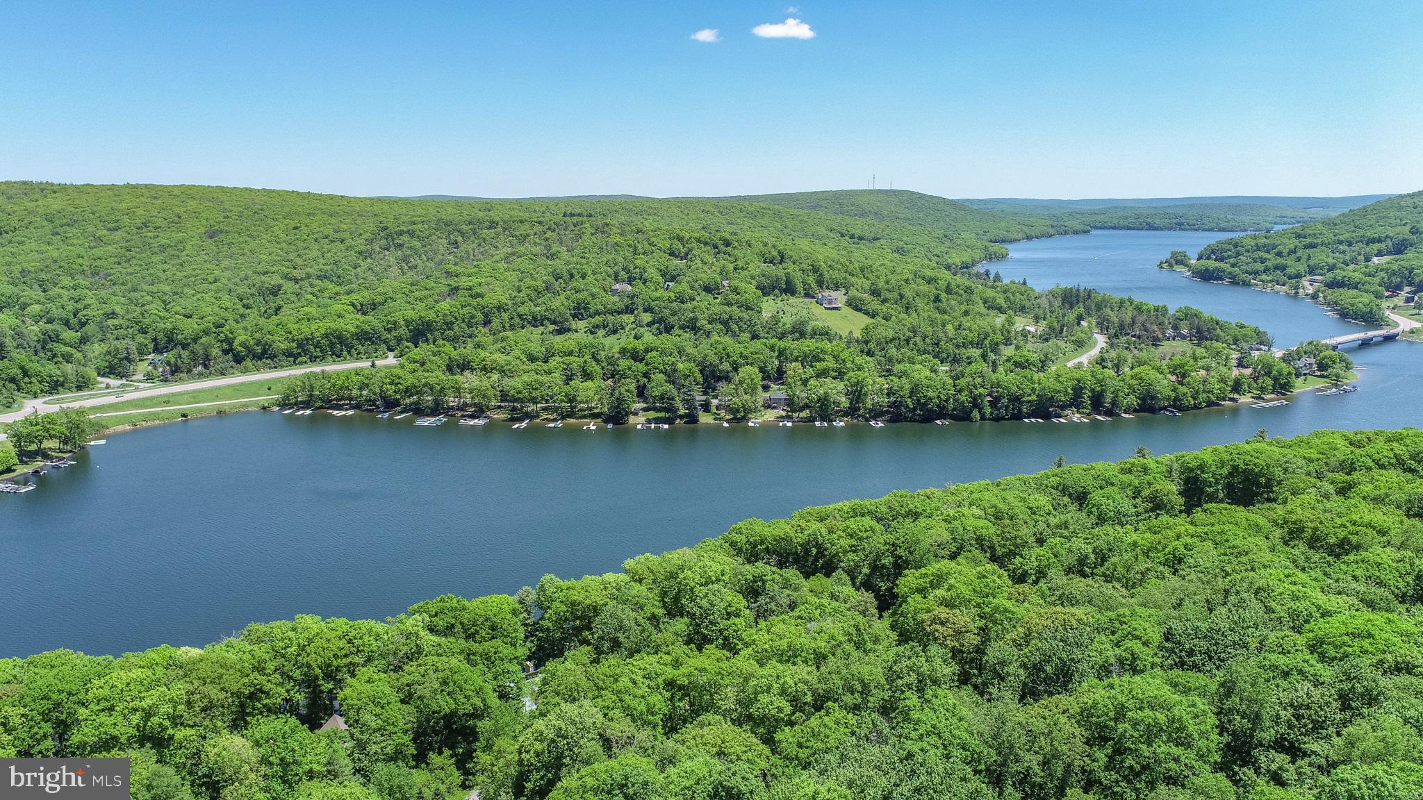 WATERSIDE AT WISP - Residential