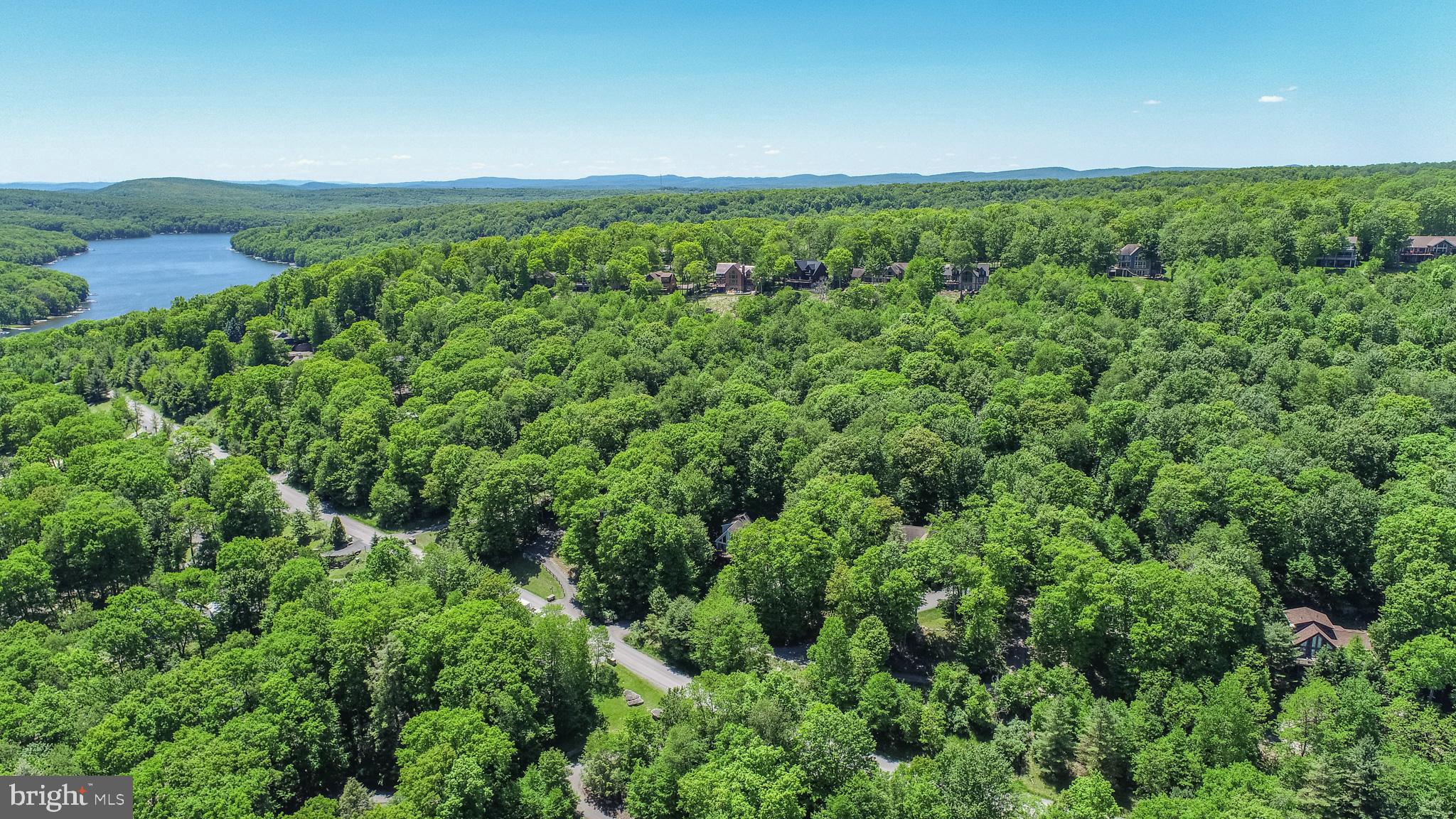 WATERSIDE AT WISP - Residential