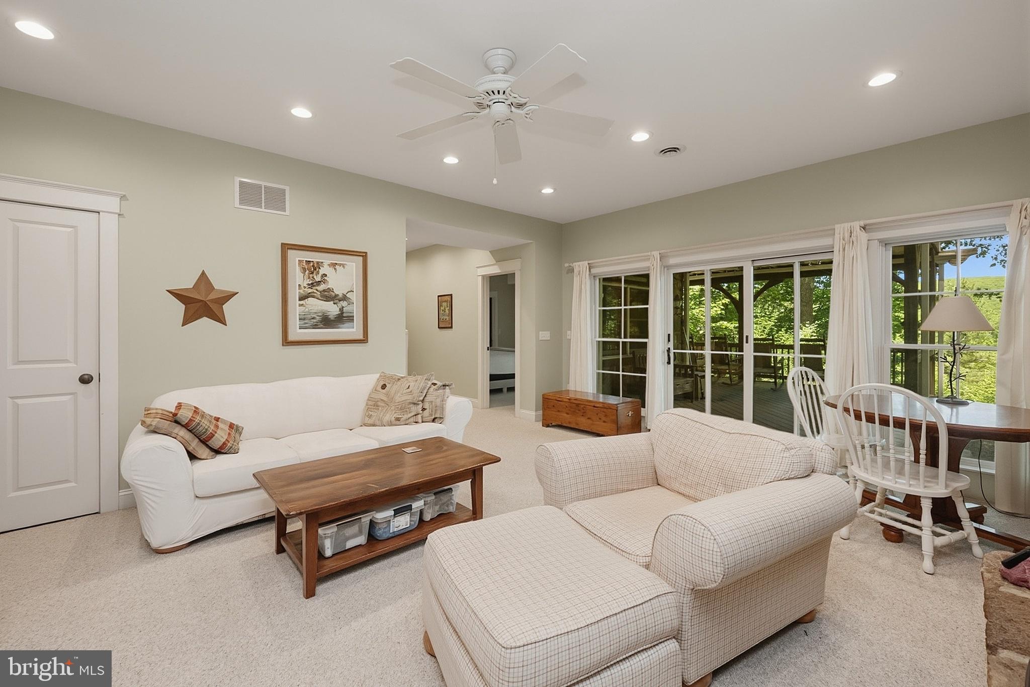 WATERSIDE AT WISP - Residential