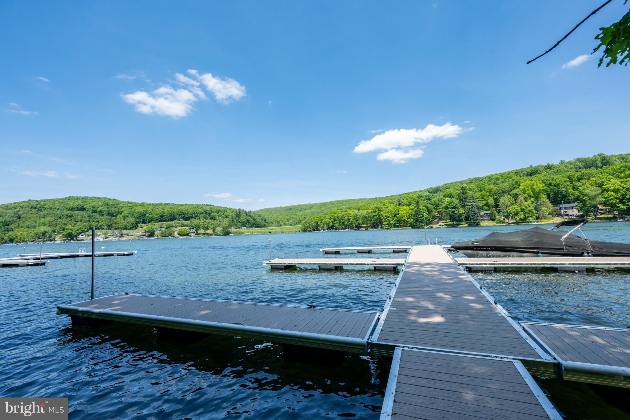 WATERSIDE AT WISP - Residential